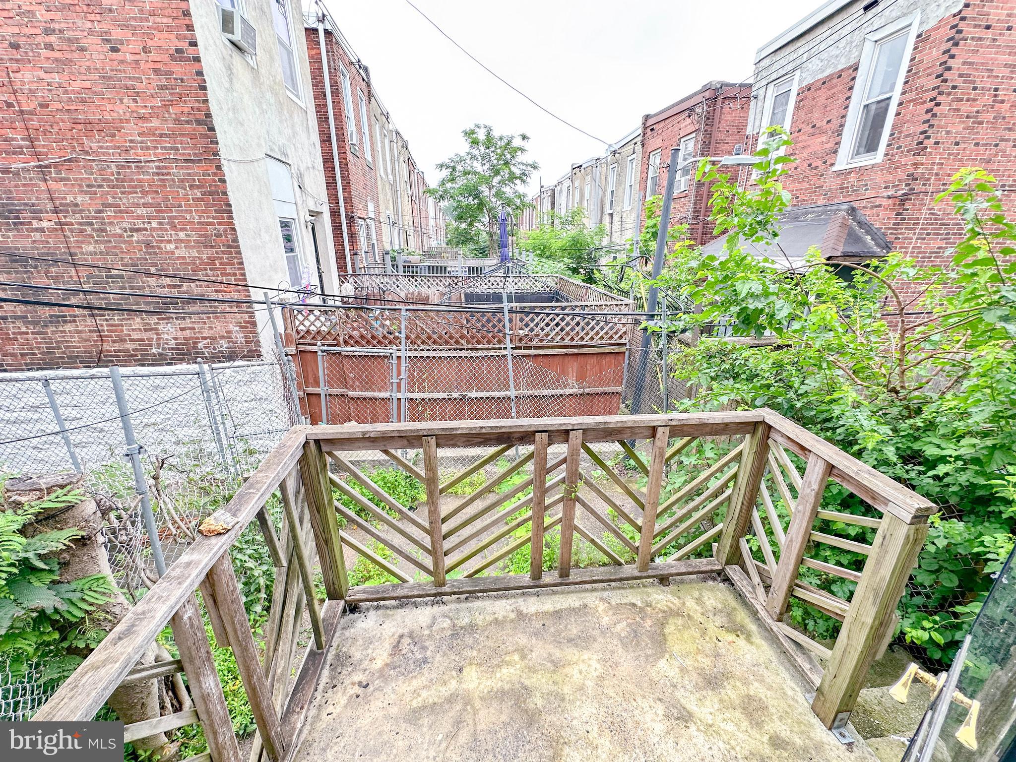 PHILADELPHIA (SOUTHWEST) - Residential