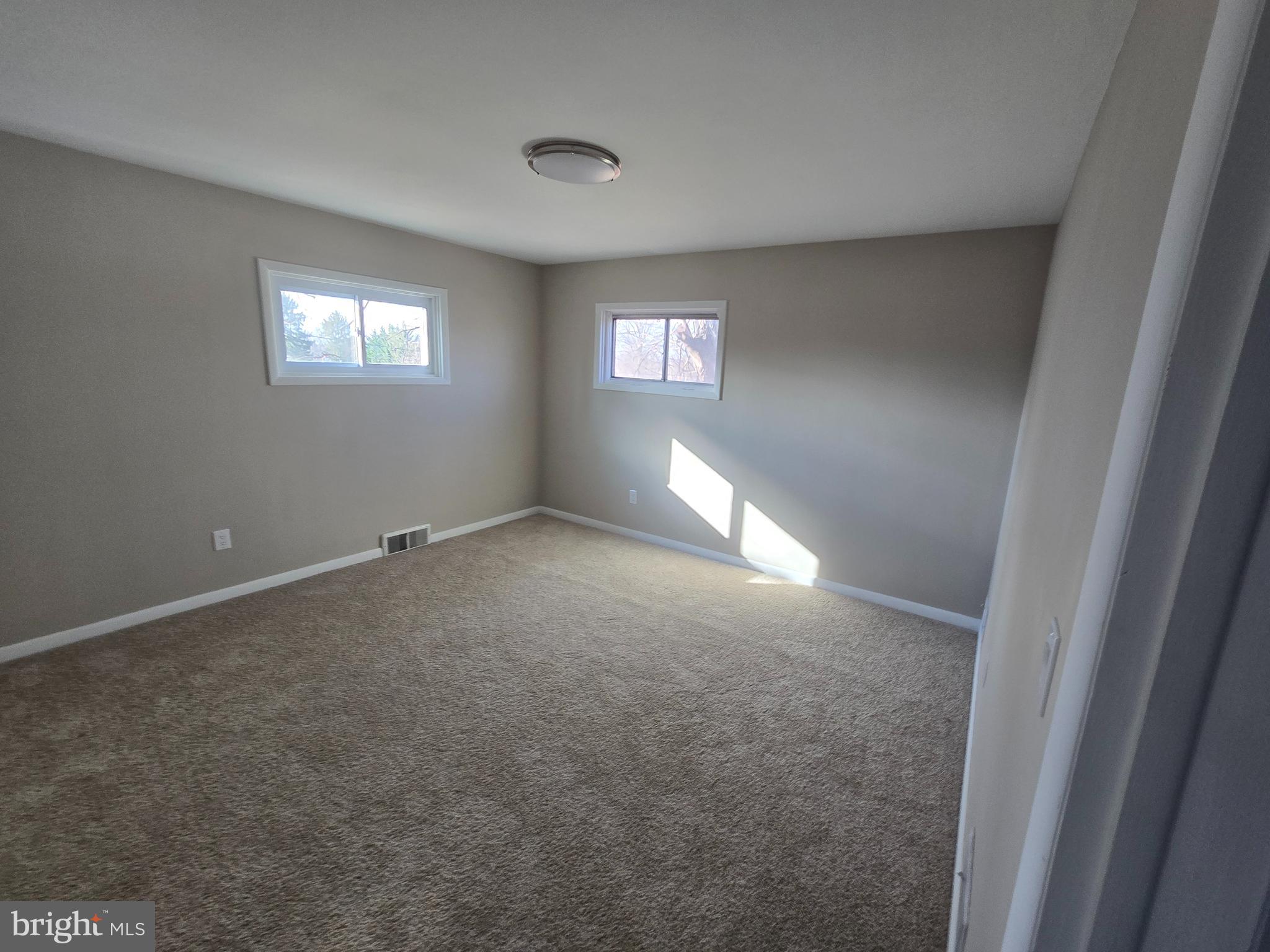 GREENBERRY HILLS - Residential