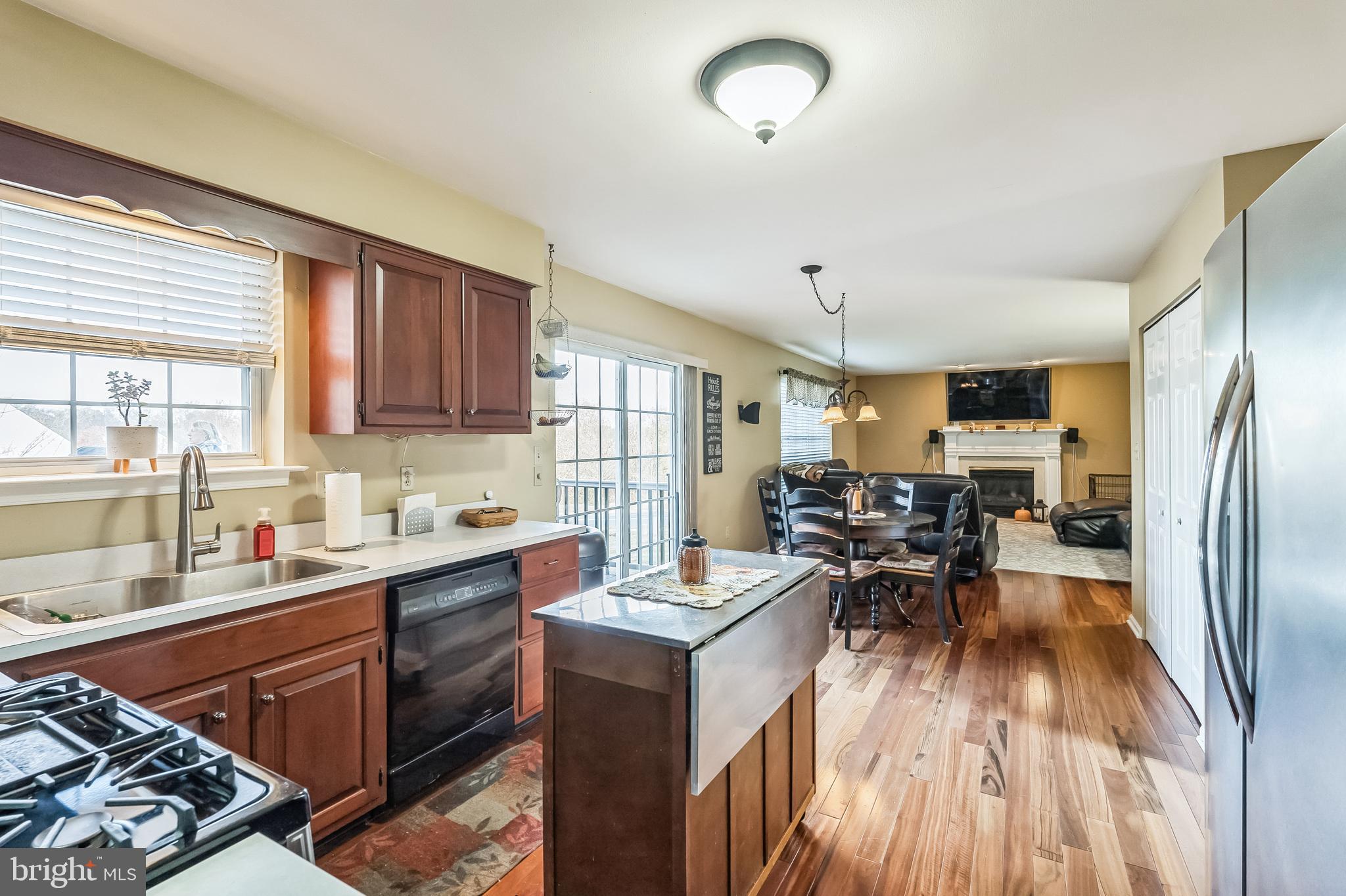 ESTATES OF WARWICK - Residential