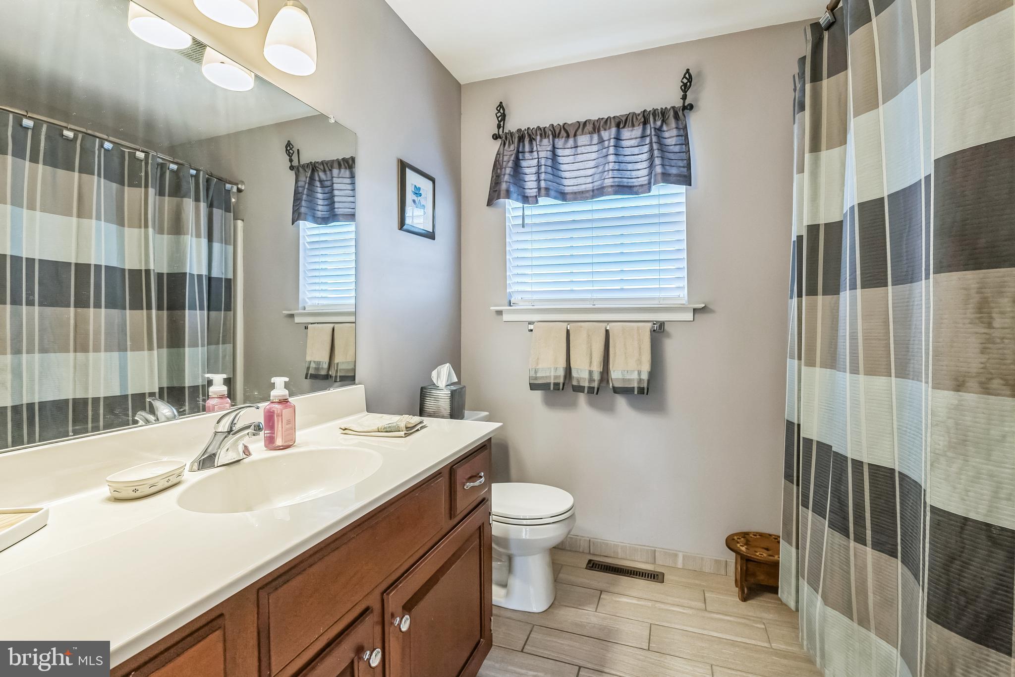 ESTATES OF WARWICK - Residential