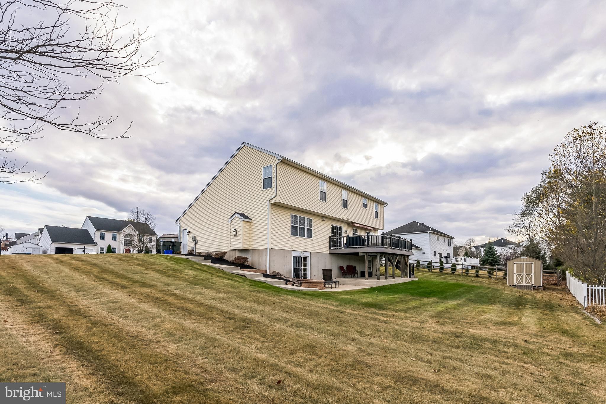 ESTATES OF WARWICK - Residential