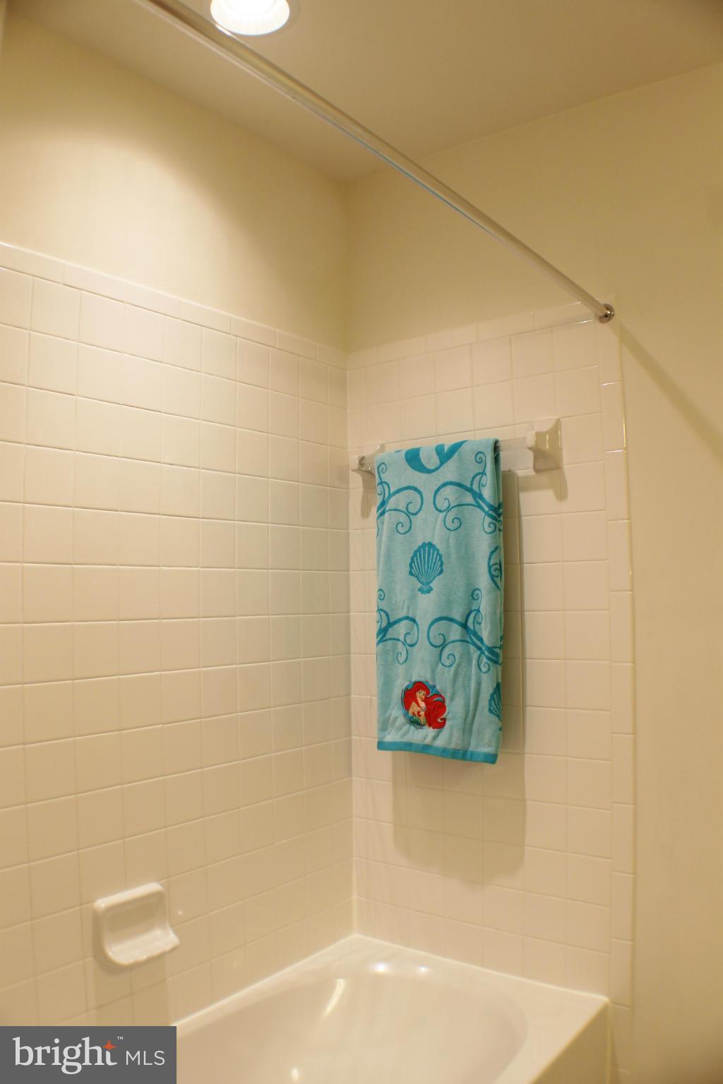 SOMERSET - Residential Lease