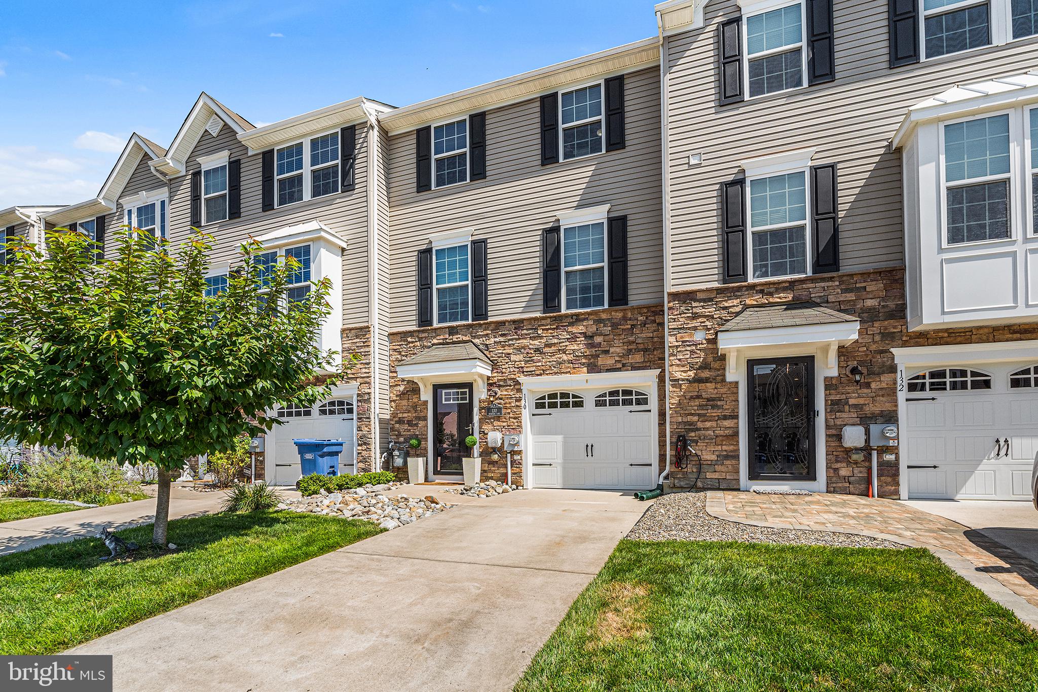 130 MERIDIAN LANE