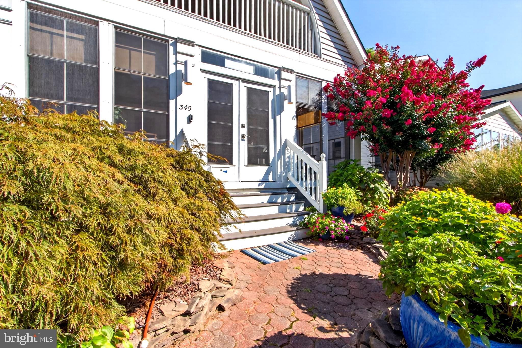 345 HICKMAN STREET