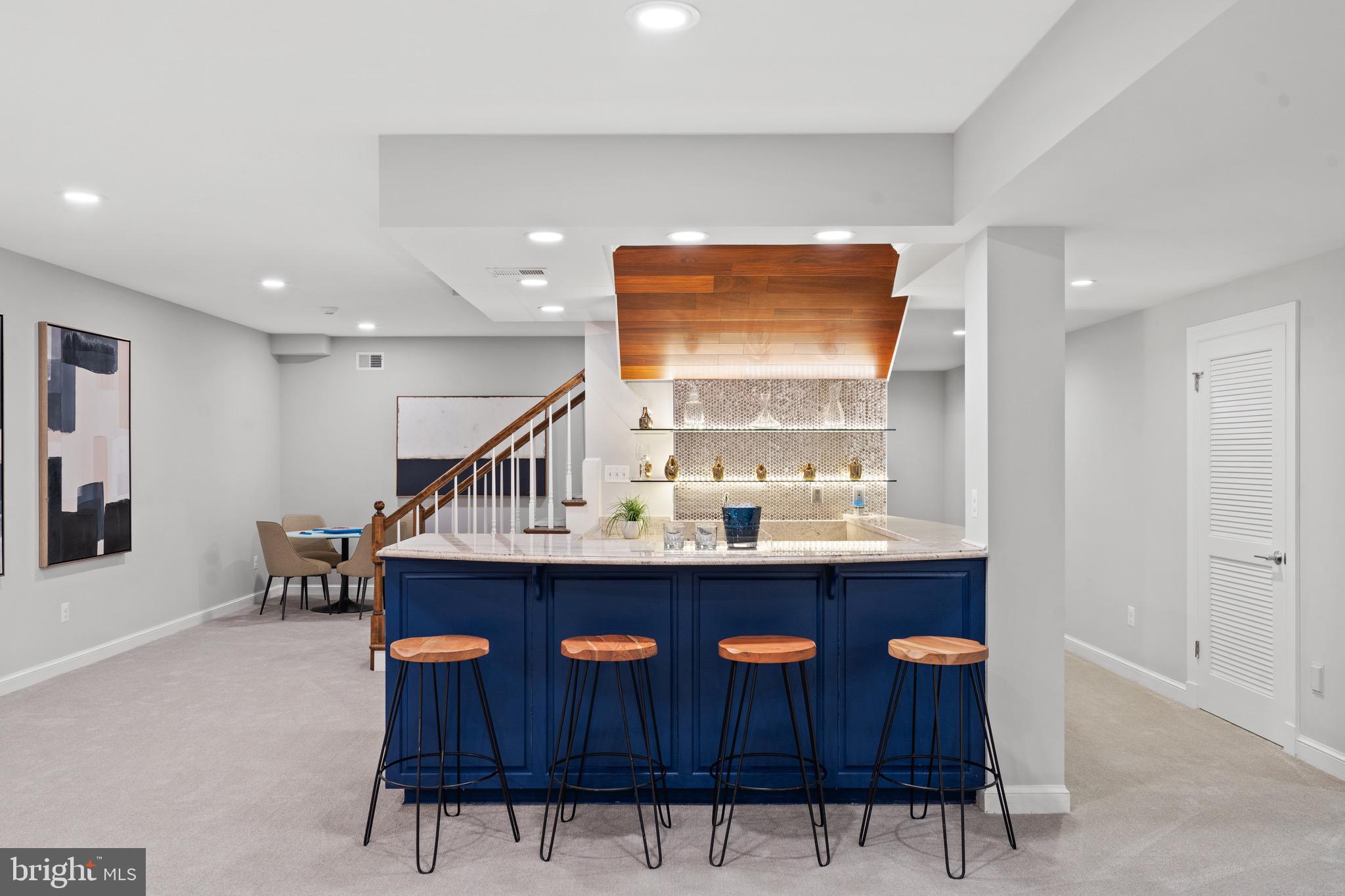 FALCONHURST - Residential