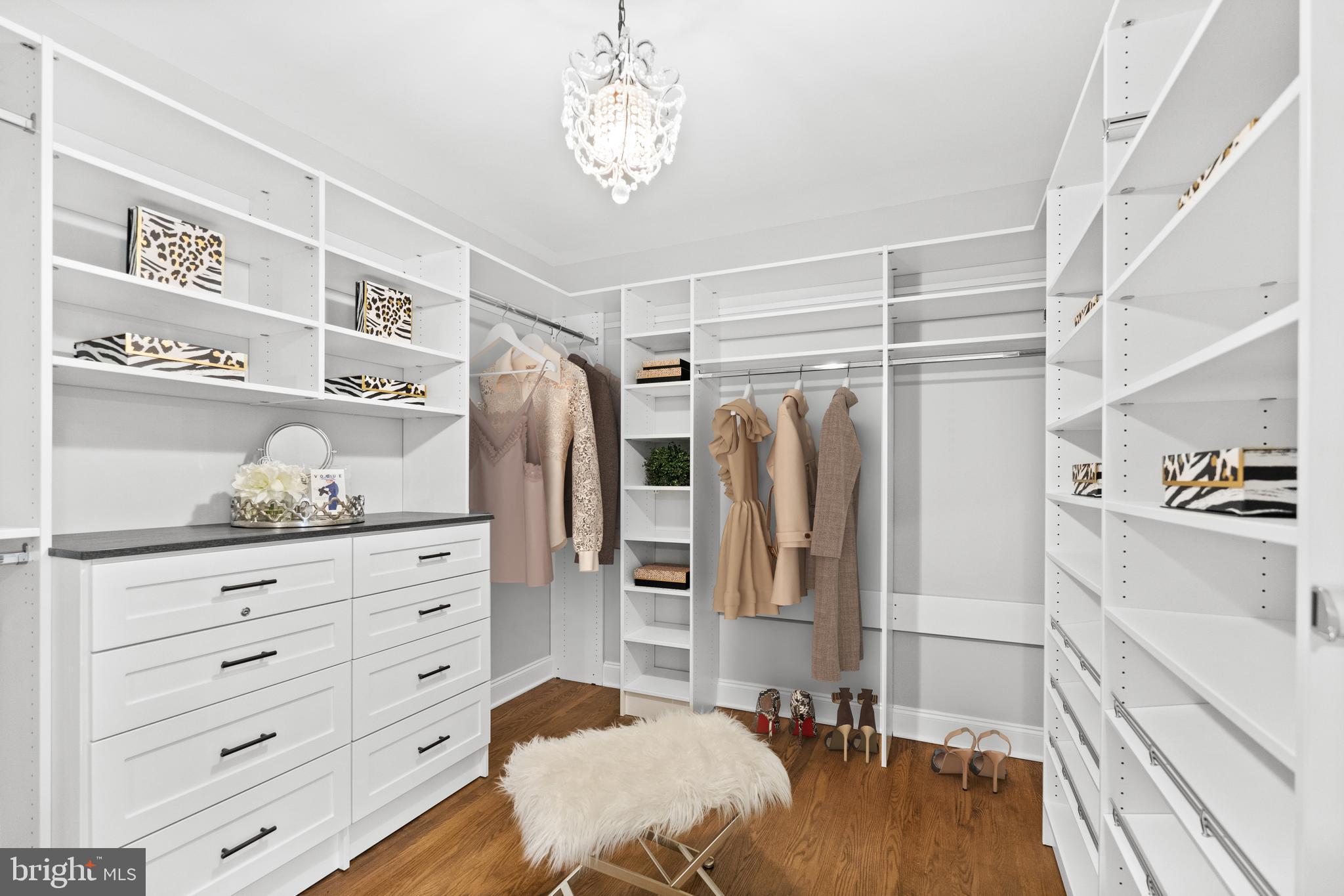 FALCONHURST - Residential