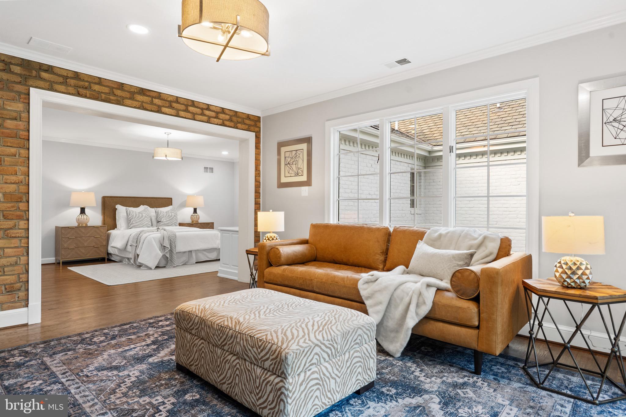 FALCONHURST - Residential