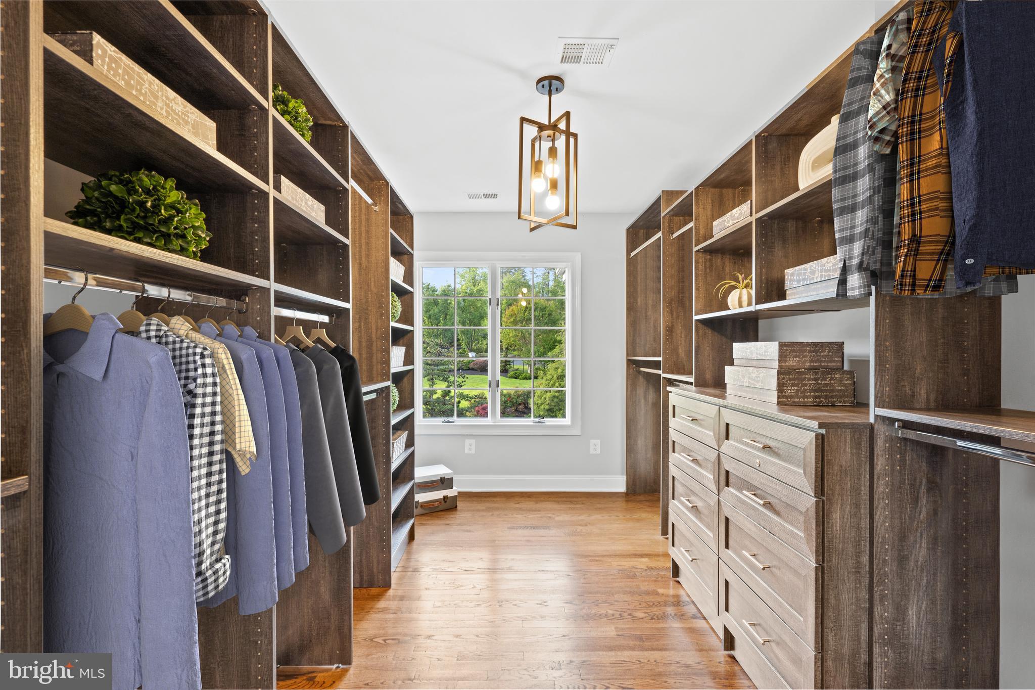 FALCONHURST - Residential