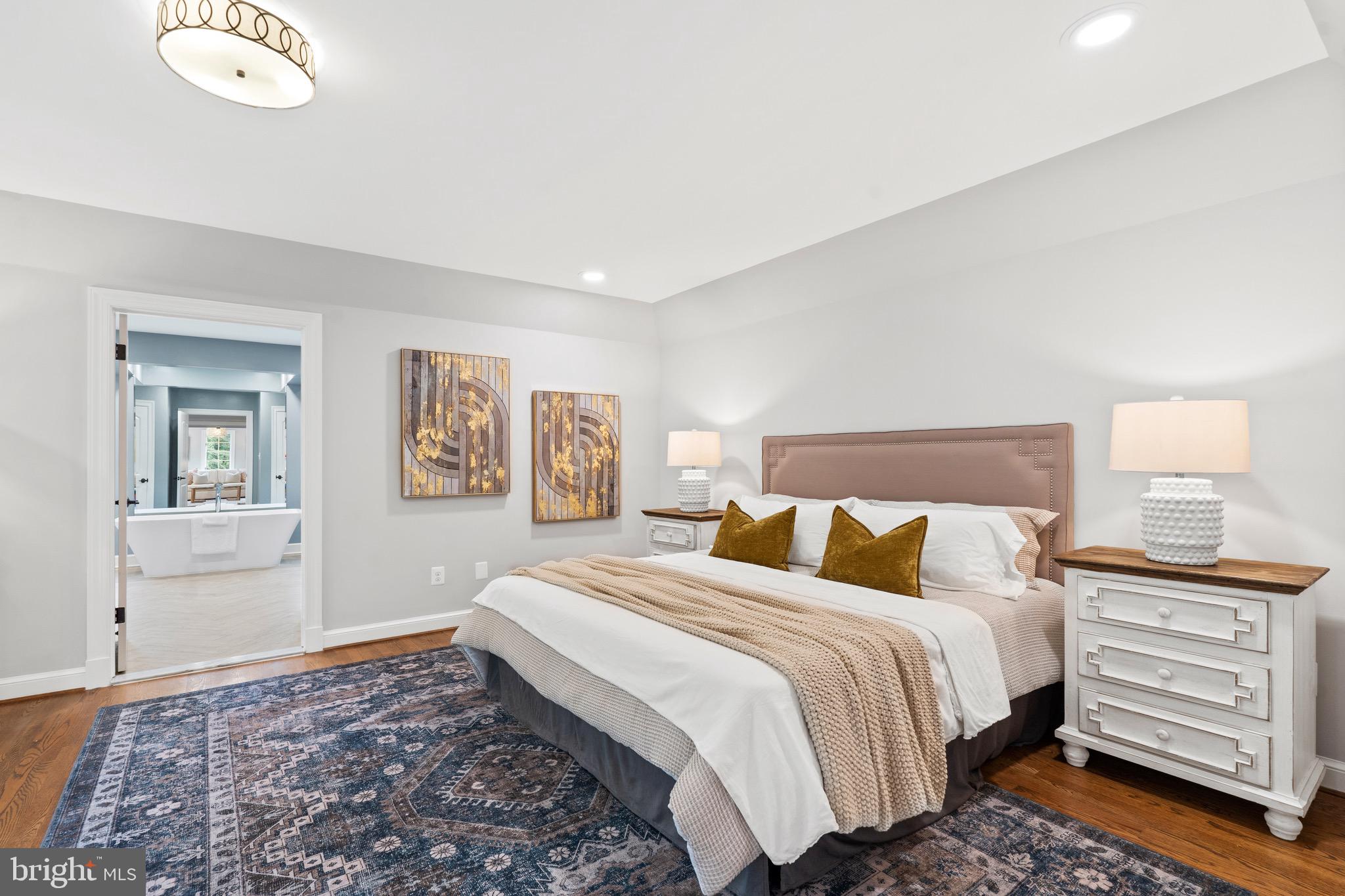 FALCONHURST - Residential