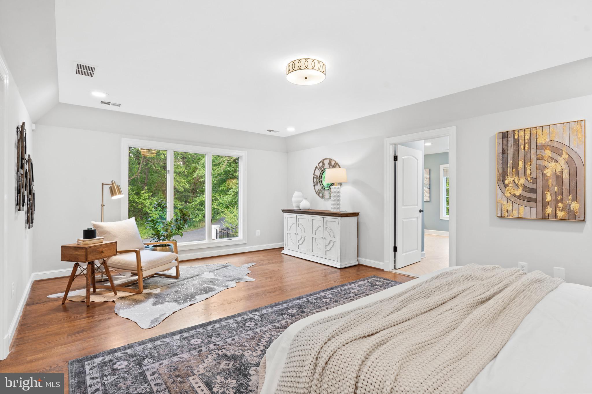 FALCONHURST - Residential