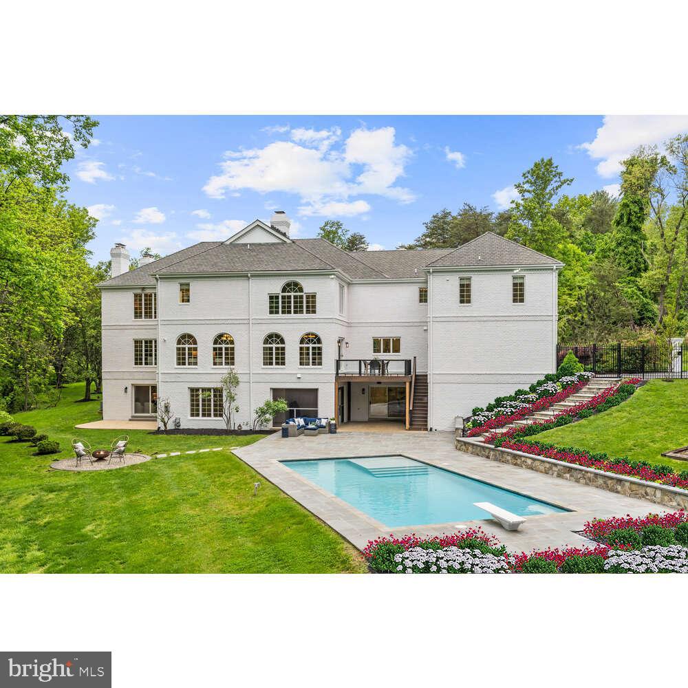 FALCONHURST - Residential