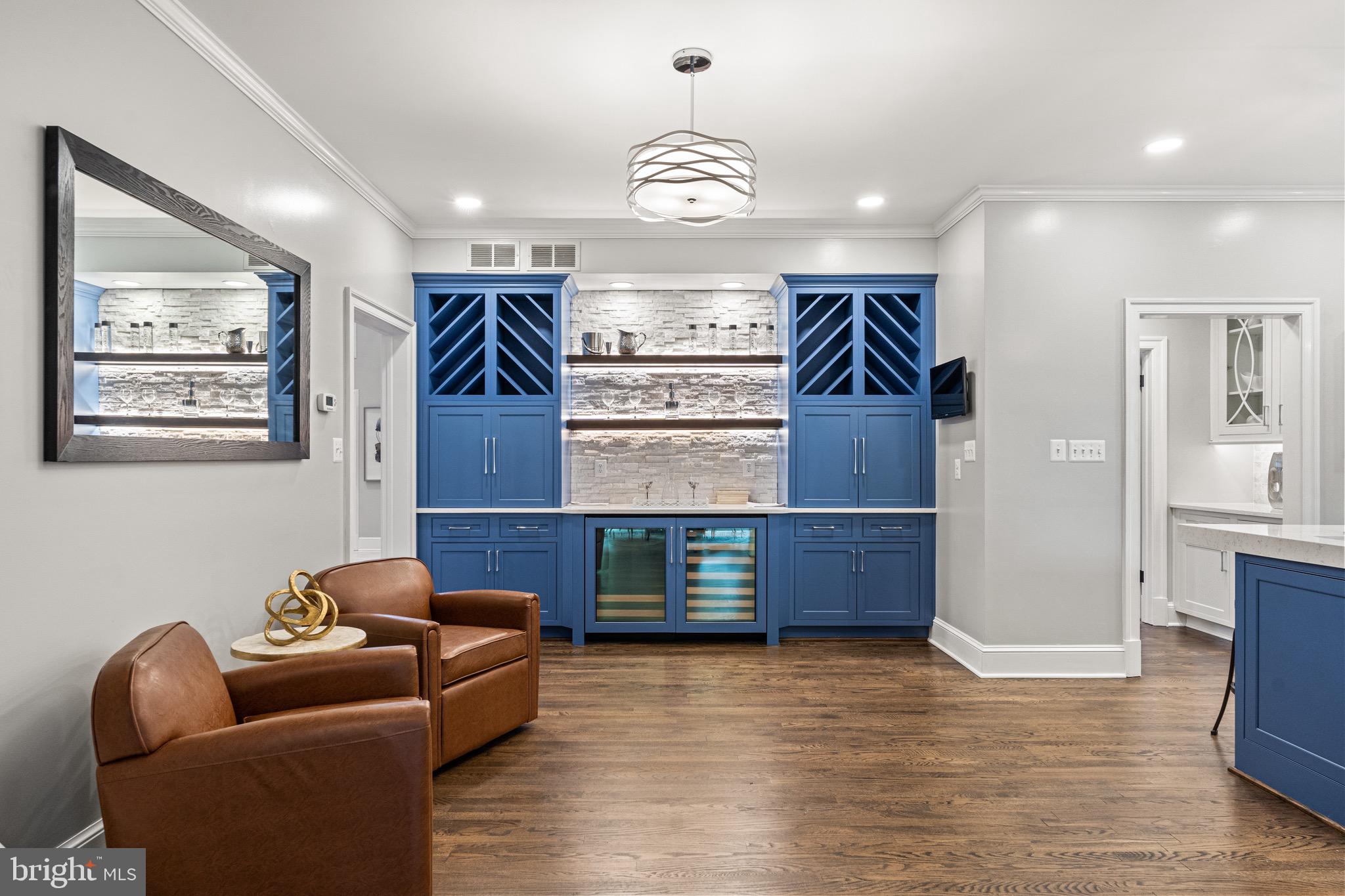 FALCONHURST - Residential