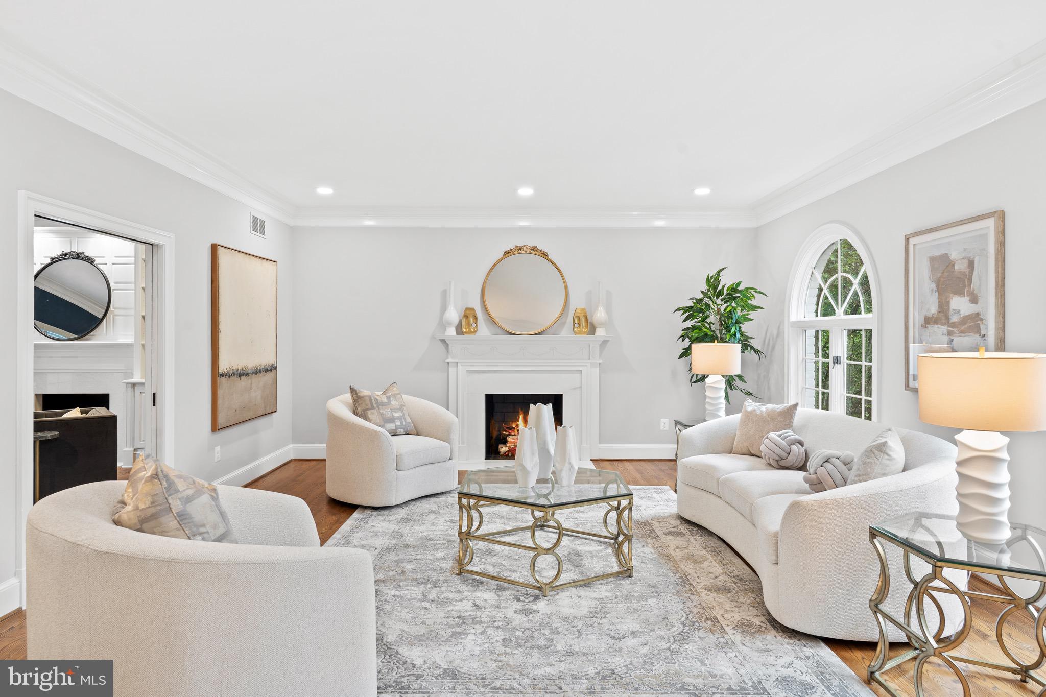 FALCONHURST - Residential