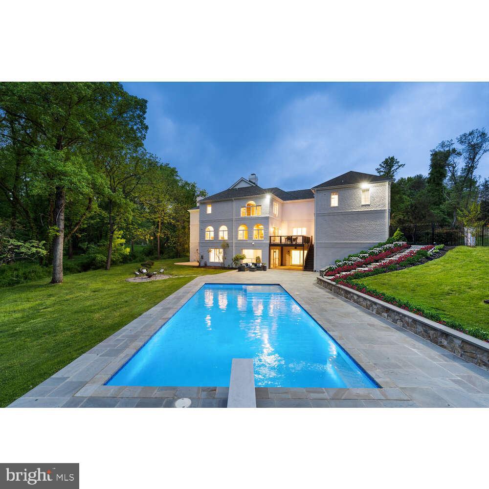 FALCONHURST - Residential