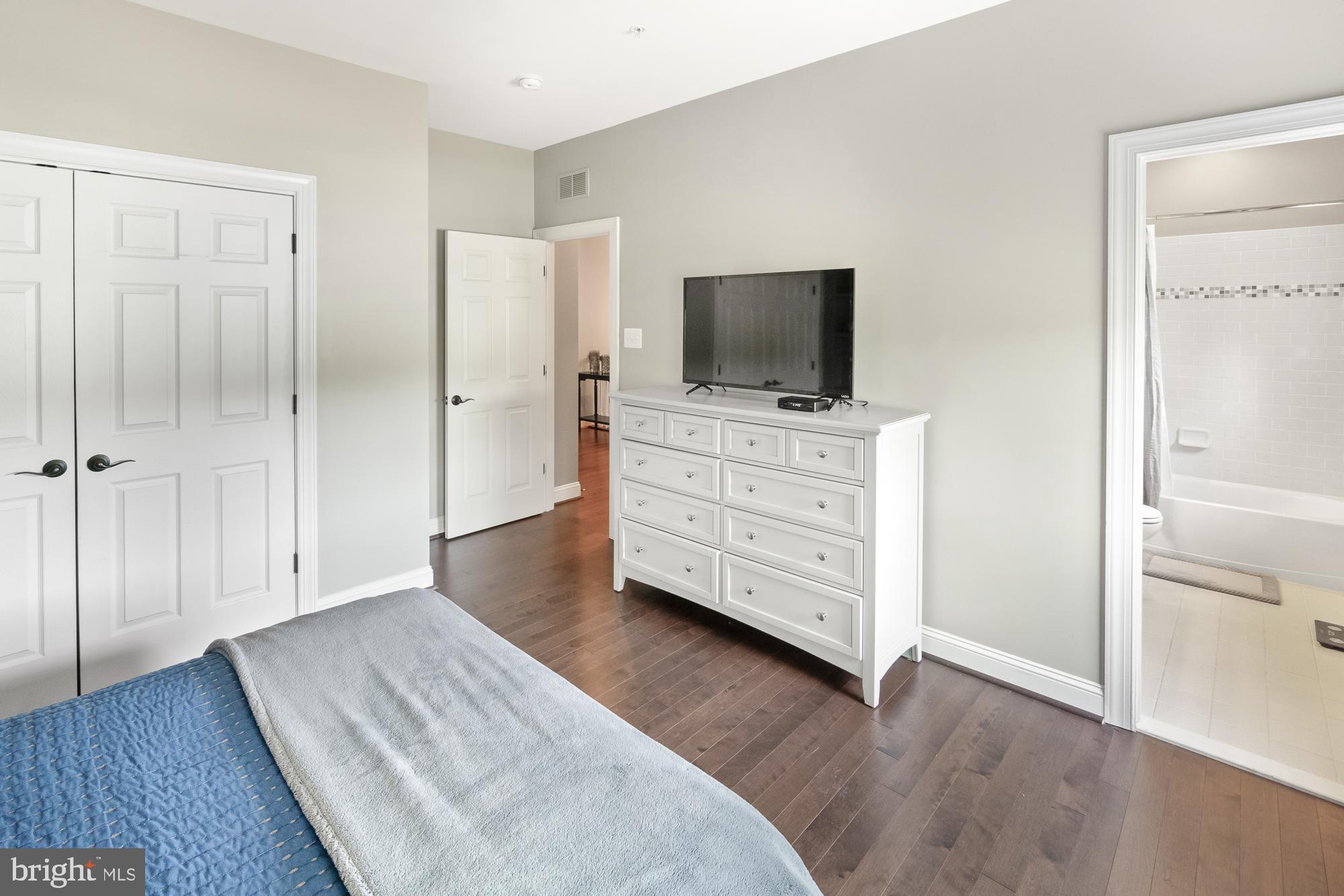 BRIGHTWELL CROSSING - Residential