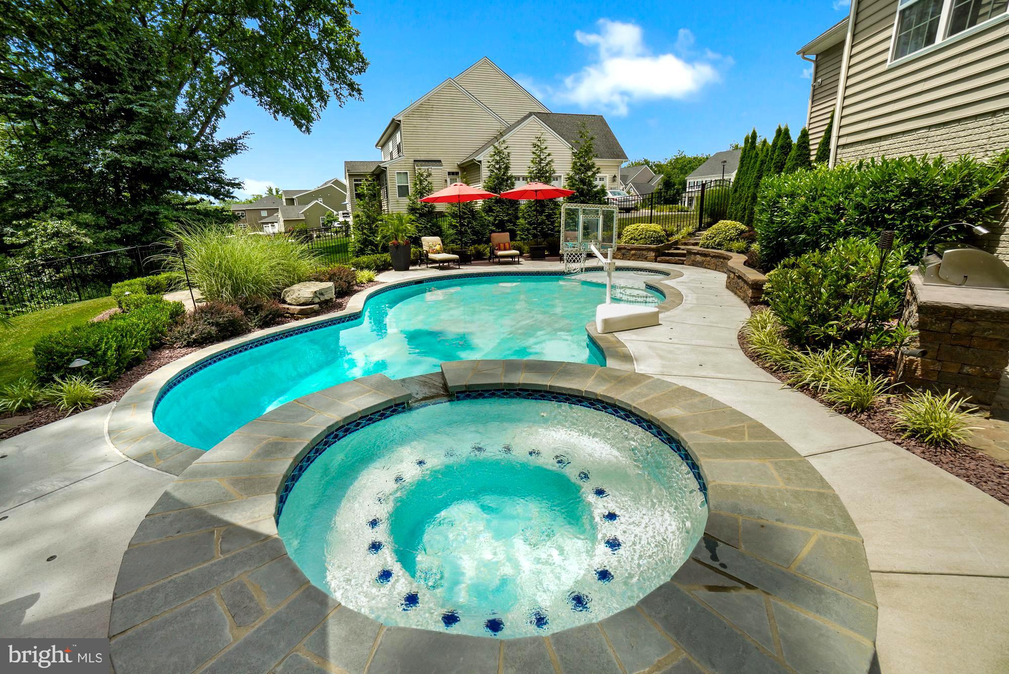 BRIGHTWELL CROSSING - Residential