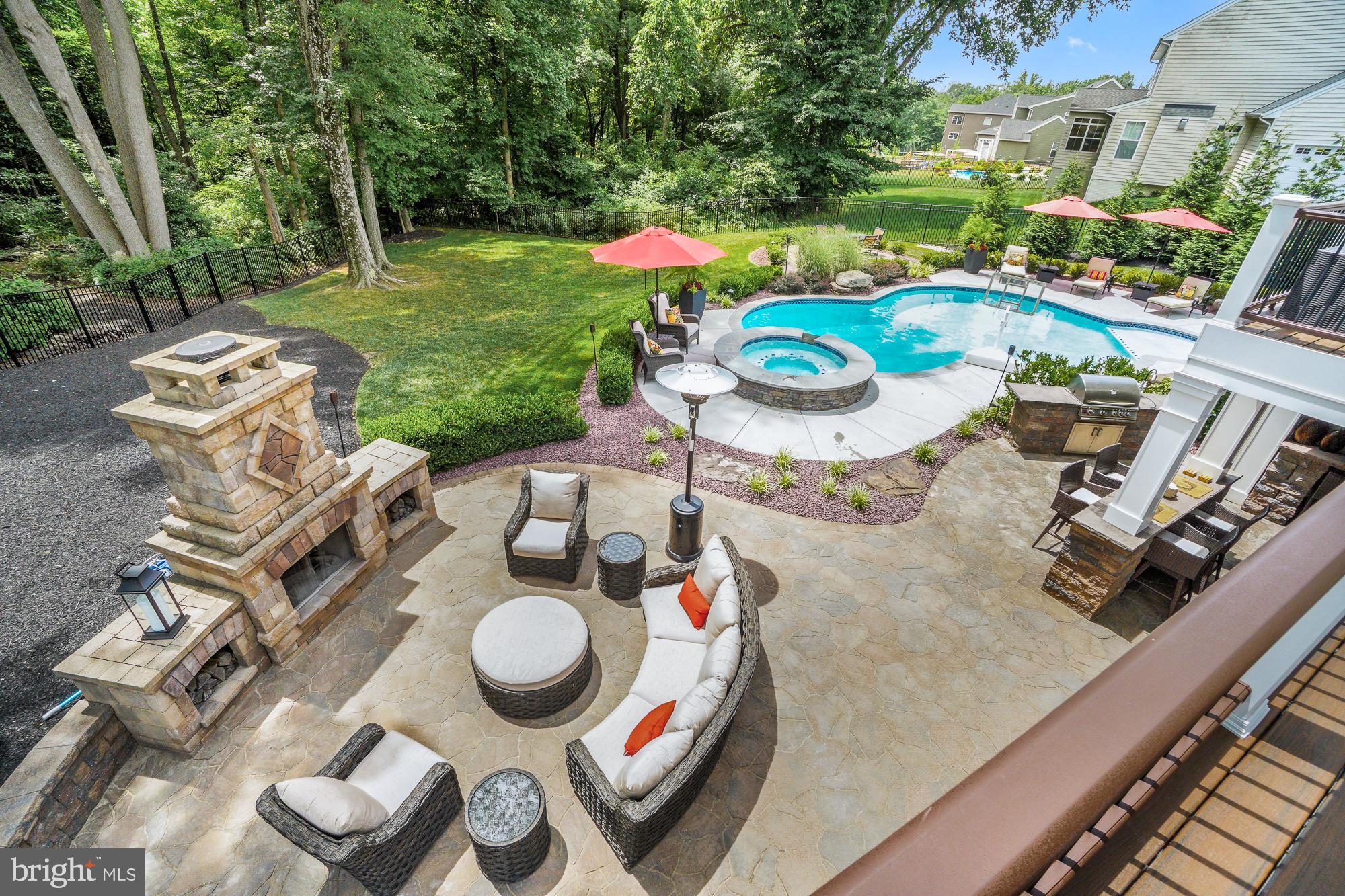 BRIGHTWELL CROSSING - Residential