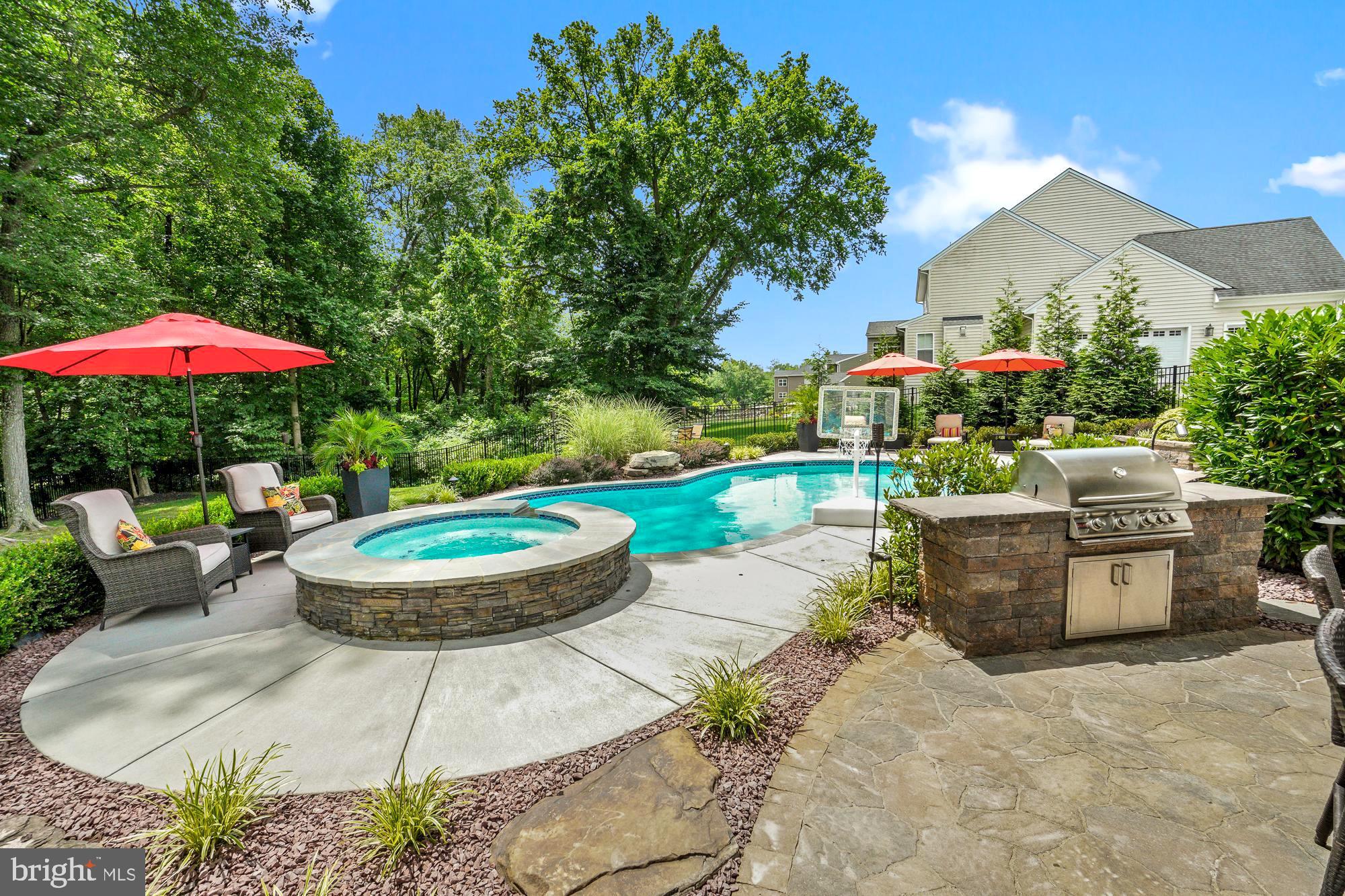 BRIGHTWELL CROSSING - Residential