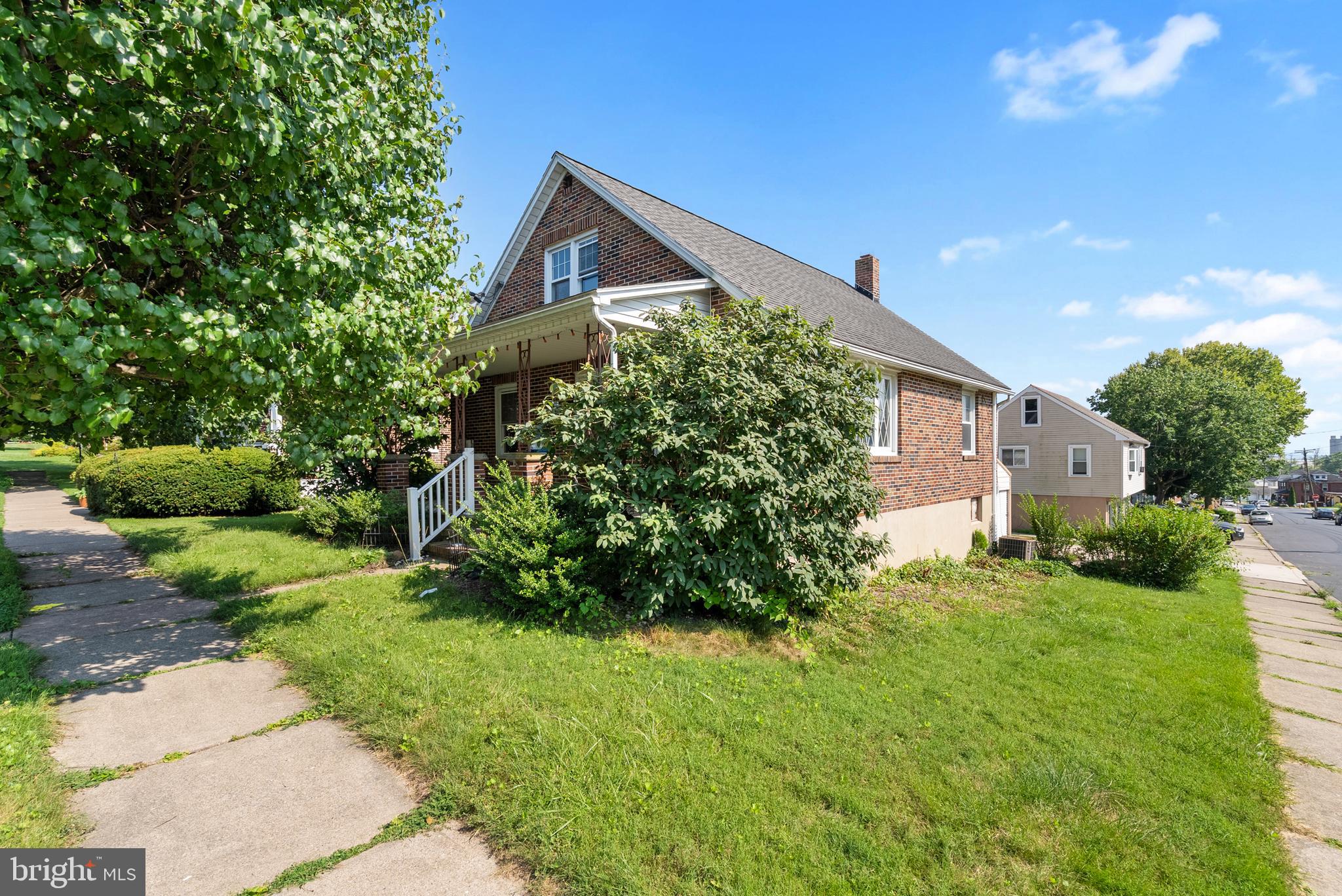 439 W CENTER STREET