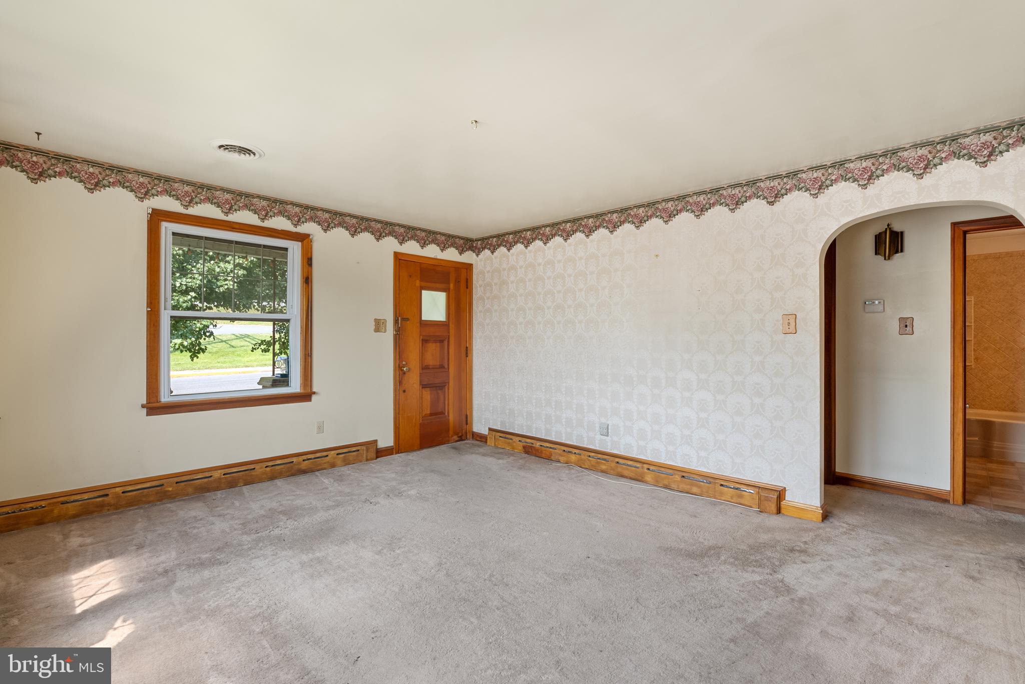 439 W CENTER STREET