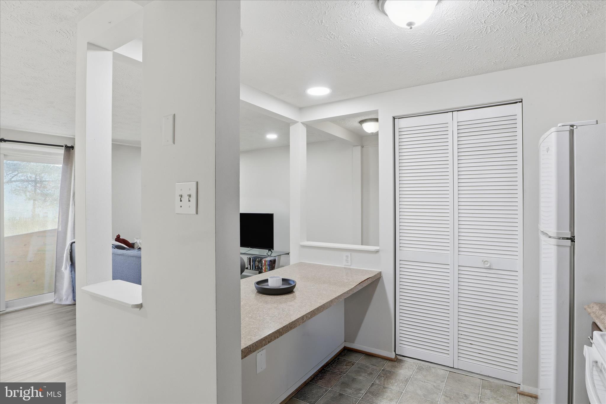 MOUNT VERNON LAKES CONDO - Residential