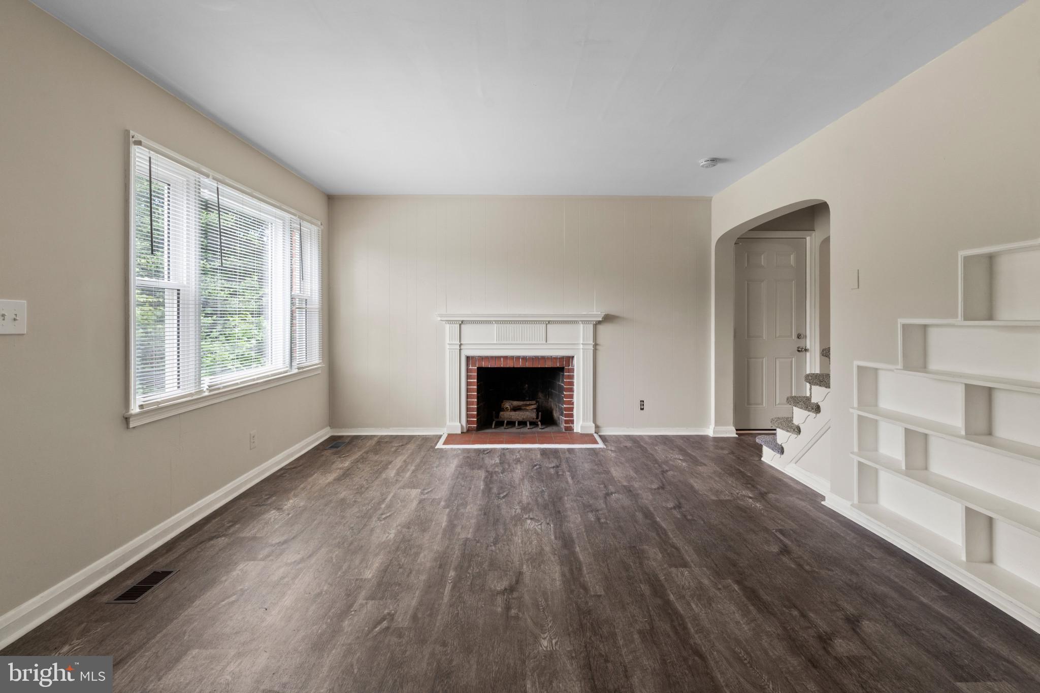 6023 CHINQUAPIN PARKWAY
