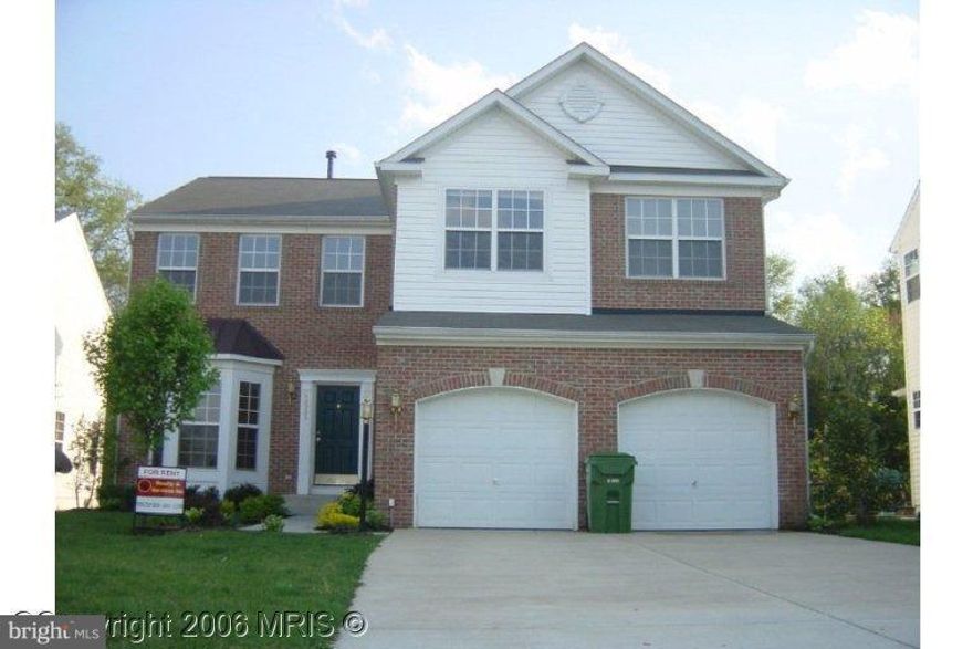 Beautiful 4BR/2.5BA 2-car Garage SF located in Wonderful Cul-De-Sac in Broadlands, Hardwood Floor on Main Level, Master bedroom w/sit room,luxury bath & walk-in closets, Gourmet kitchen, Open Floor Plan, back to trees, Easy access to Greenway/267, Rt7 & Rt28, Restaurants, Shopping, Community, Pools, Parks & Schools. Please call showing contact at least 1 hour before desired appointment.