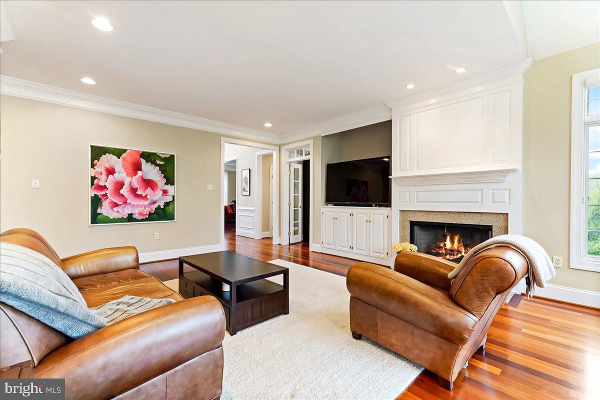 OVERLOOK - Residential