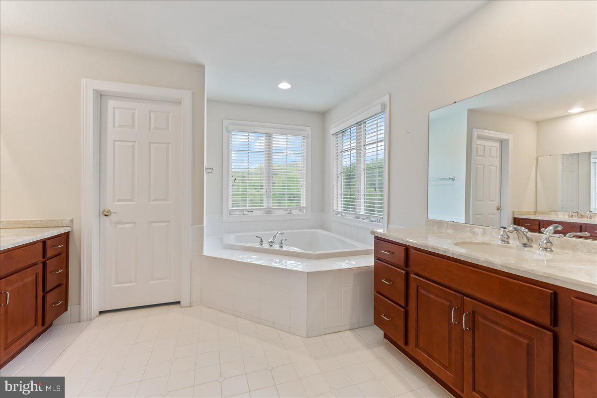 OVERLOOK - Residential