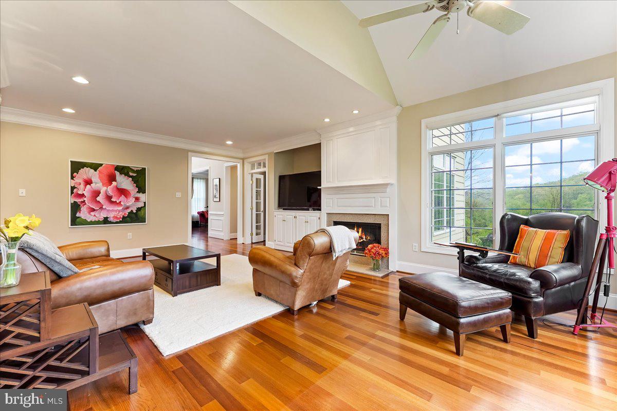 OVERLOOK - Residential