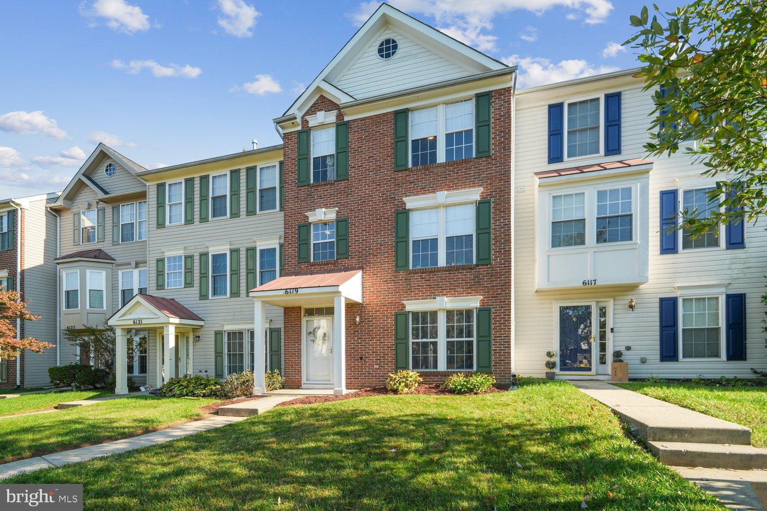 6119 SILVER LEAF LANE