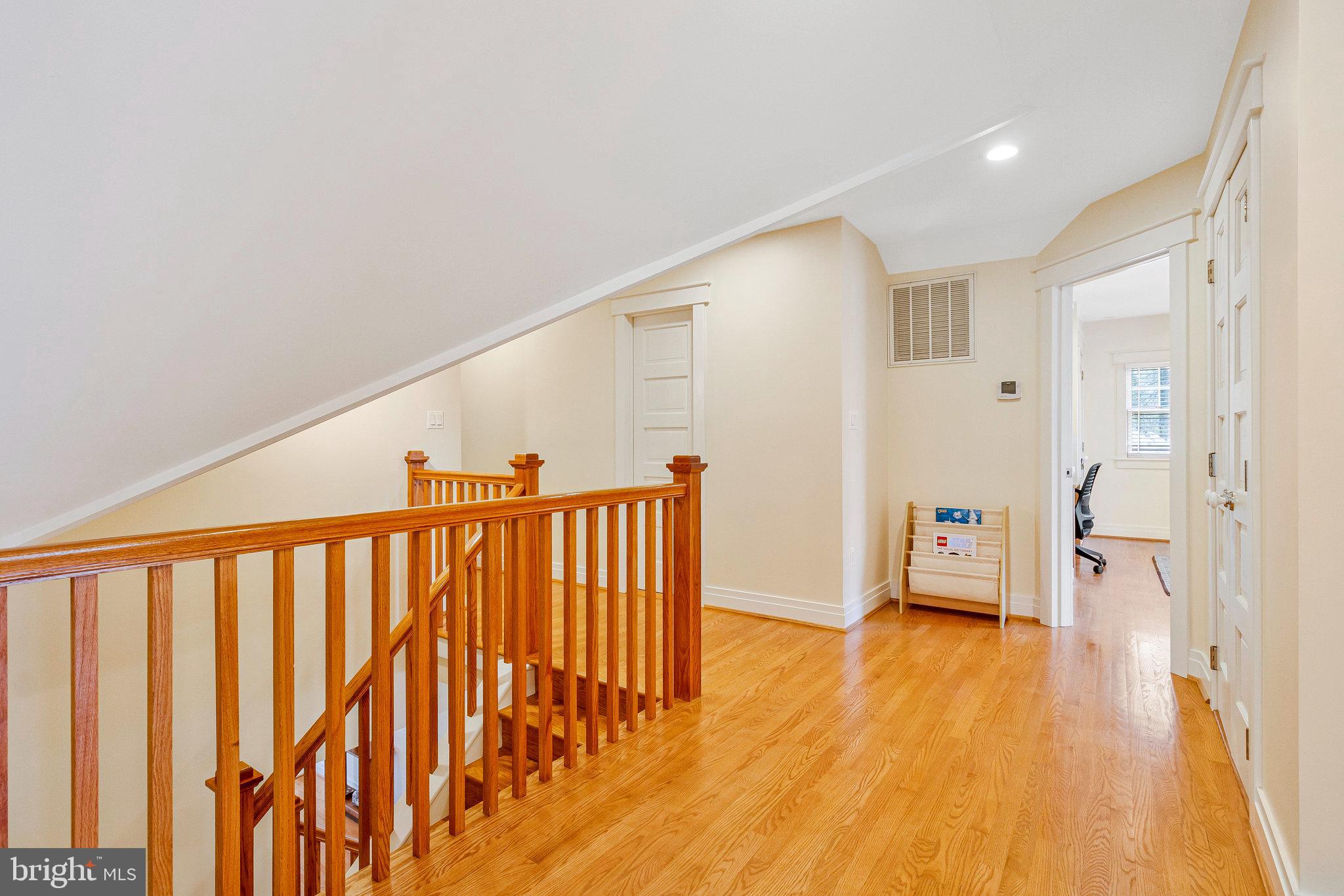 WOODLAND ACRES - Residential