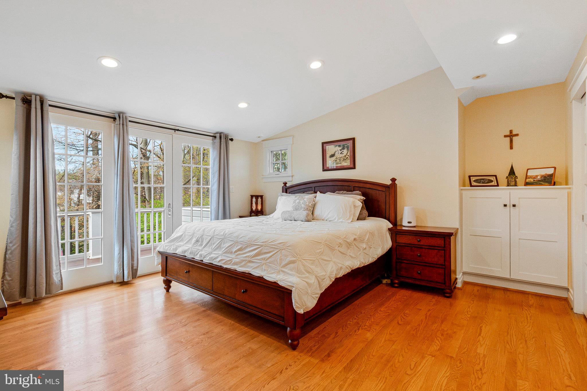 WOODLAND ACRES - Residential