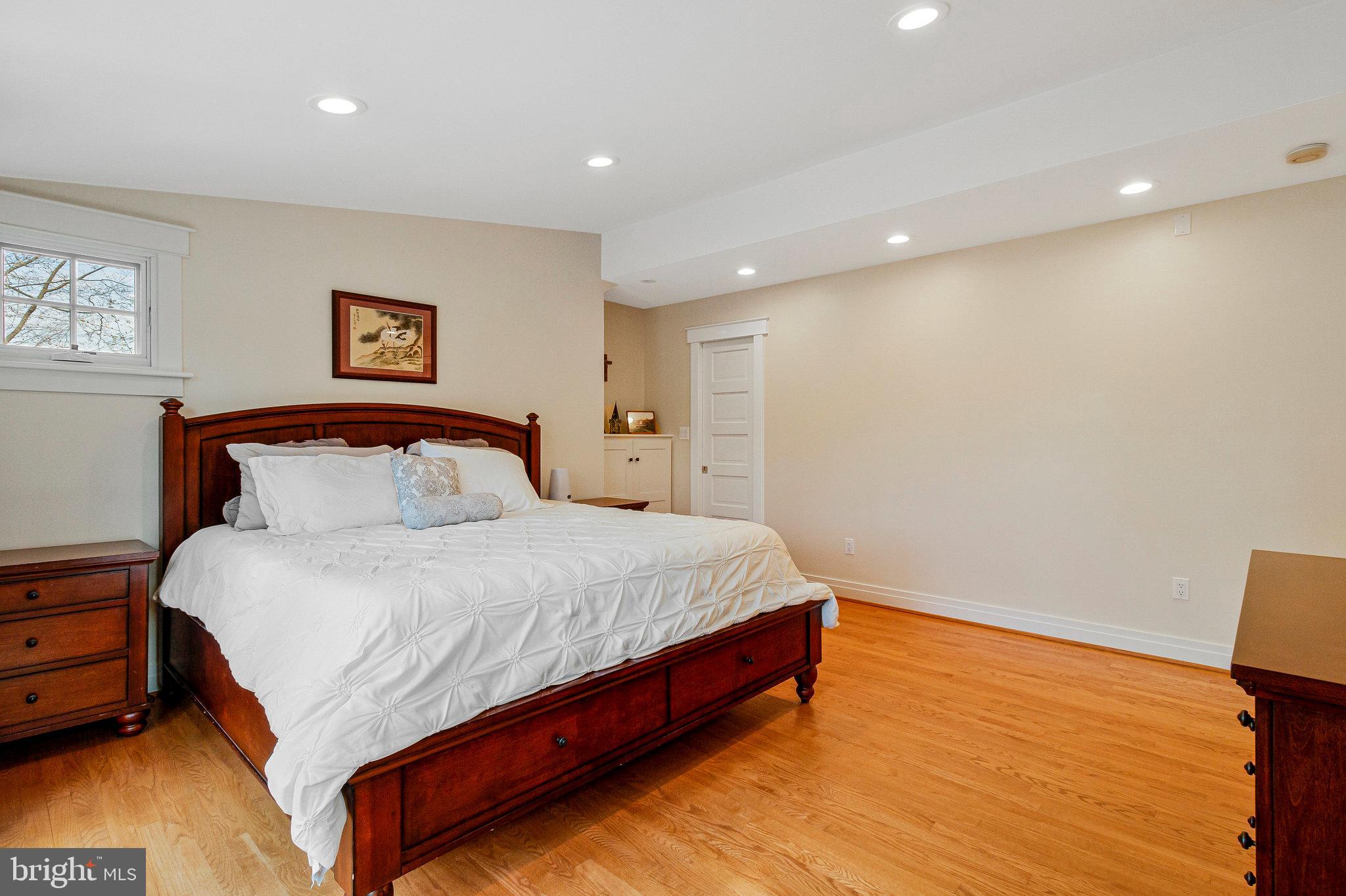 WOODLAND ACRES - Residential