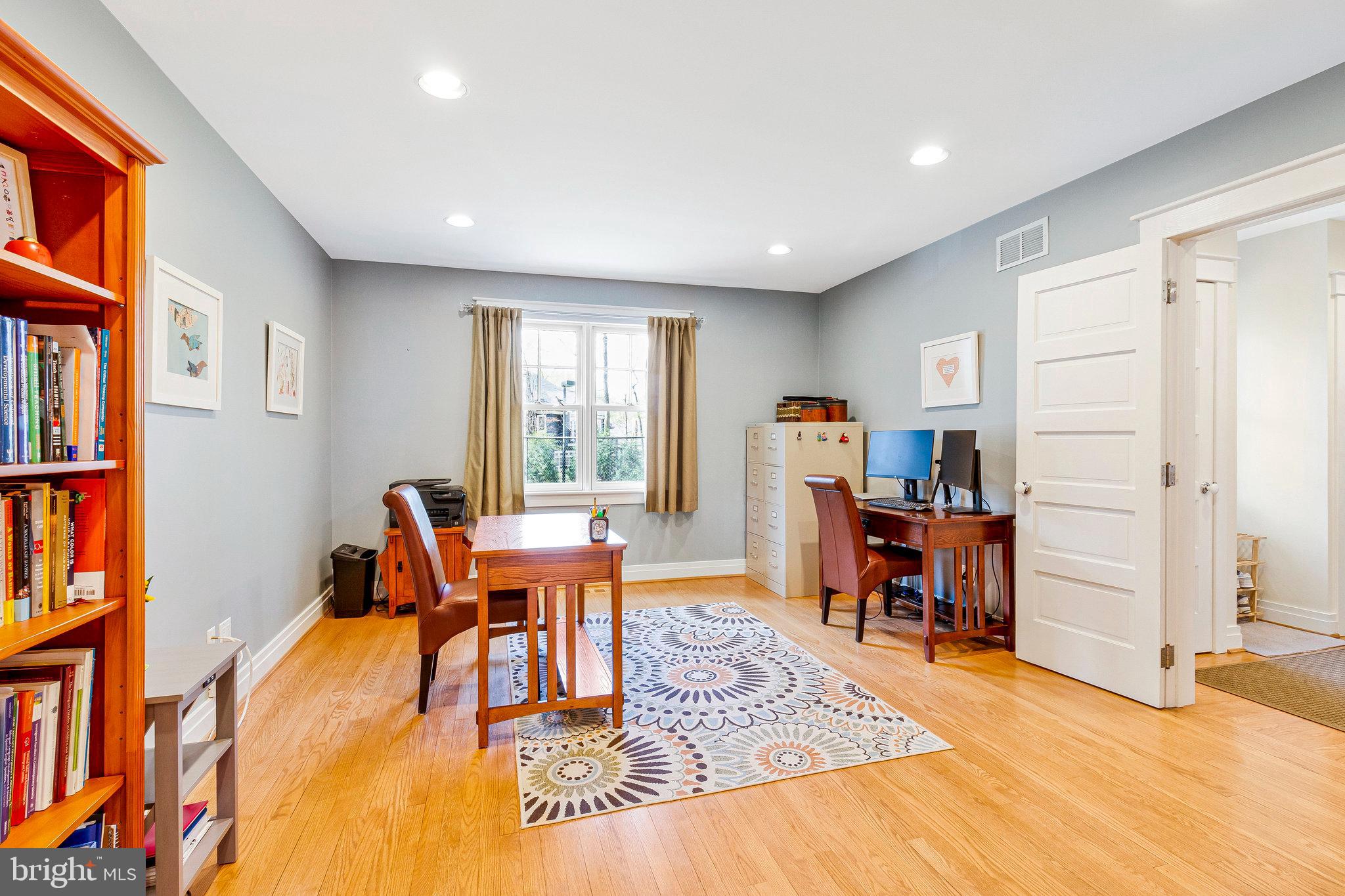 WOODLAND ACRES - Residential