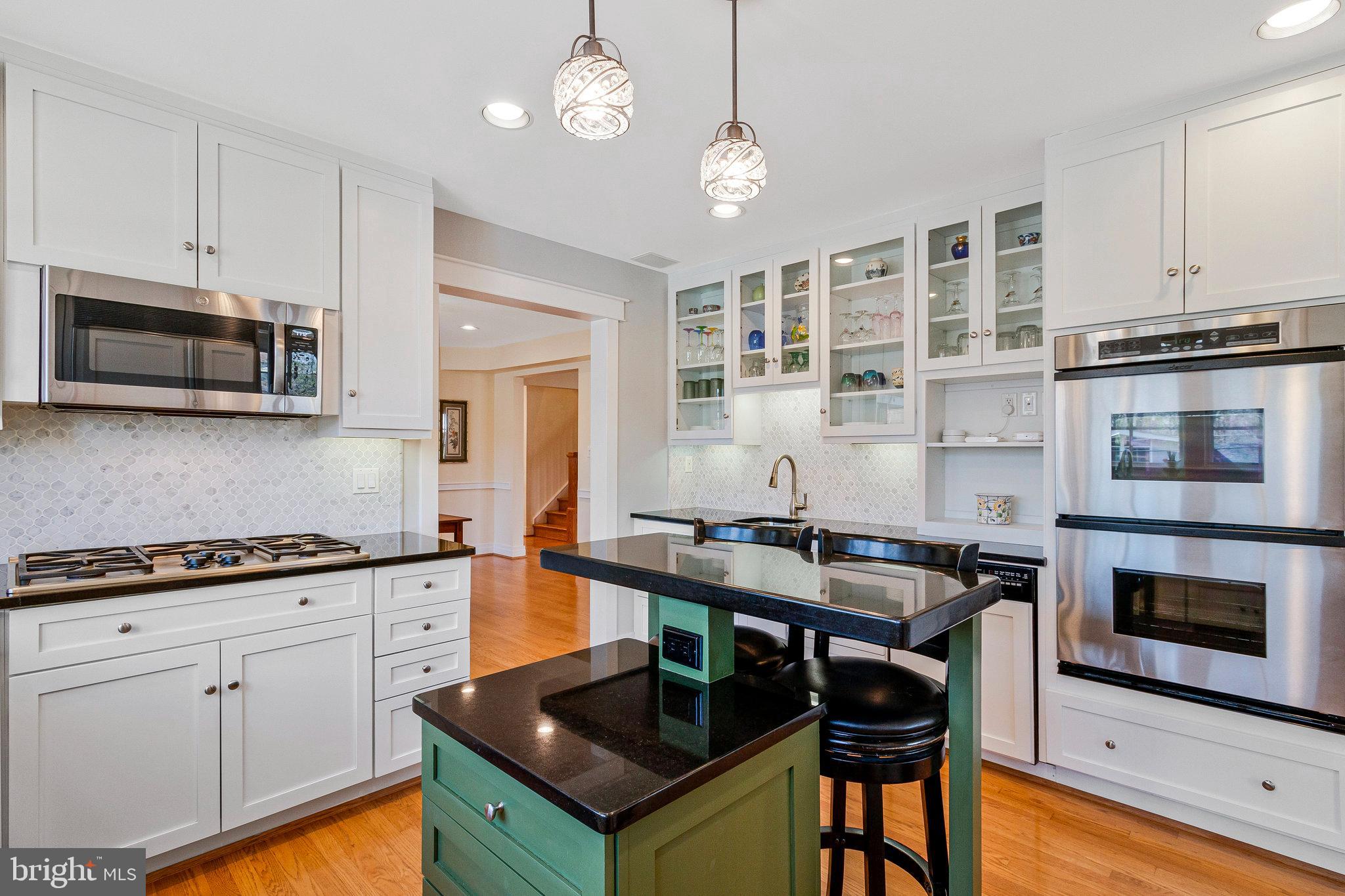 WOODLAND ACRES - Residential