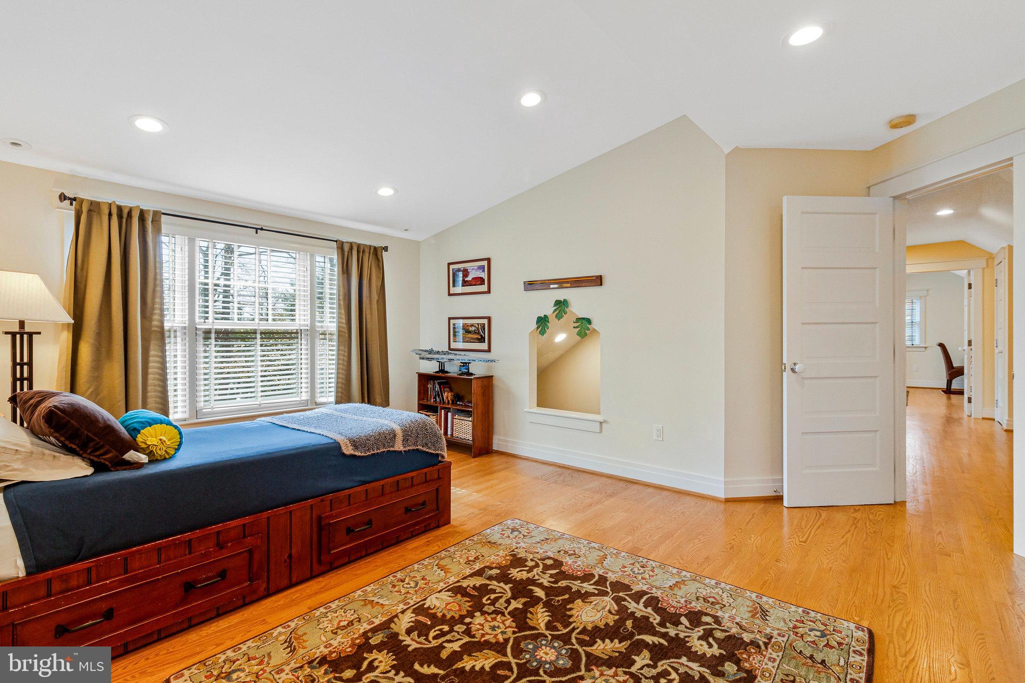 WOODLAND ACRES - Residential