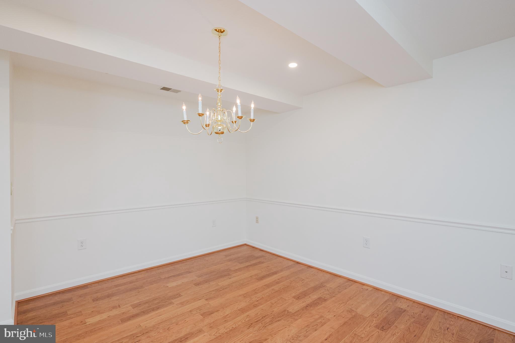 ROUNDWOOD RIDGE - Residential