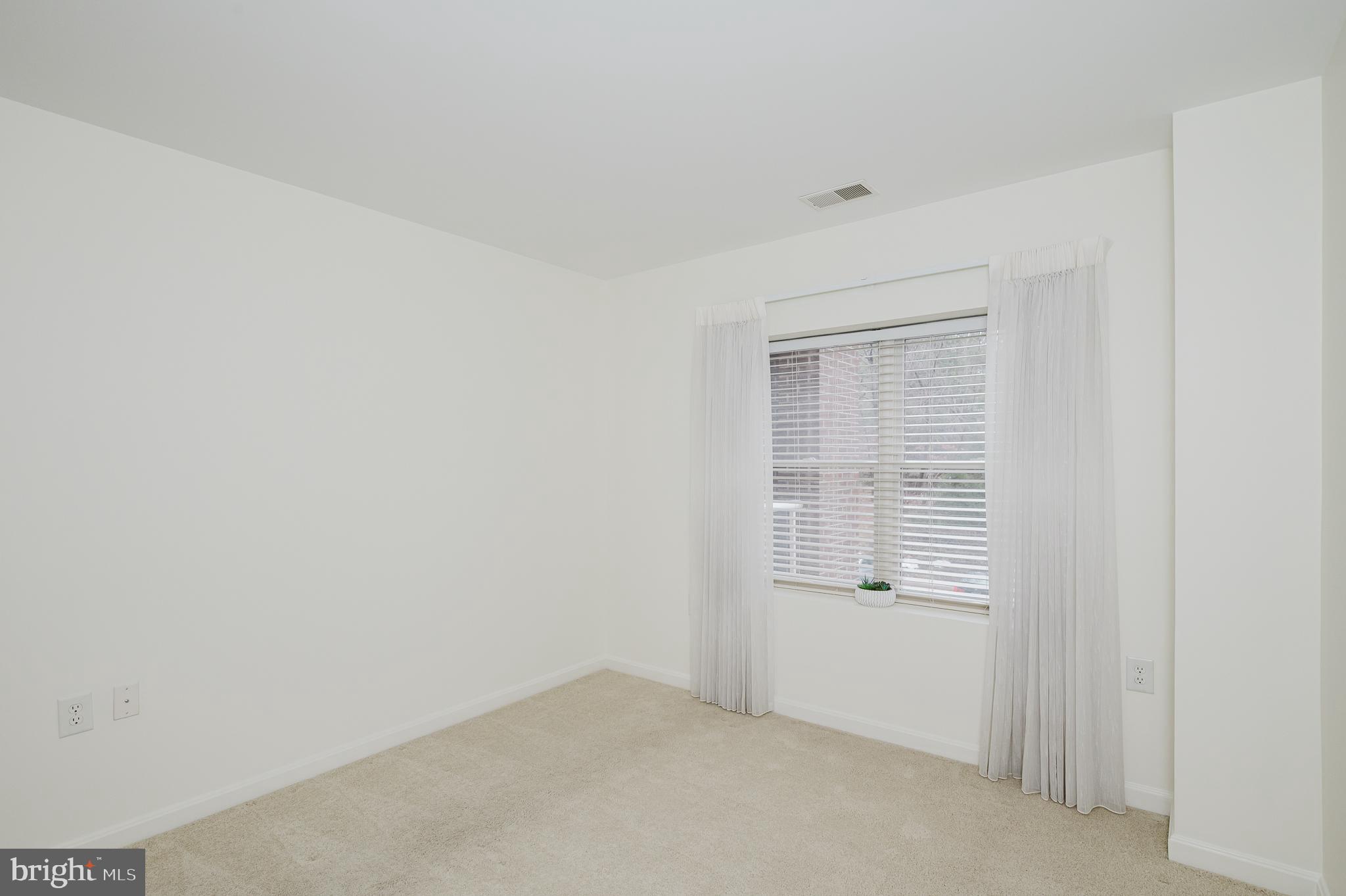 ROUNDWOOD RIDGE - Residential
