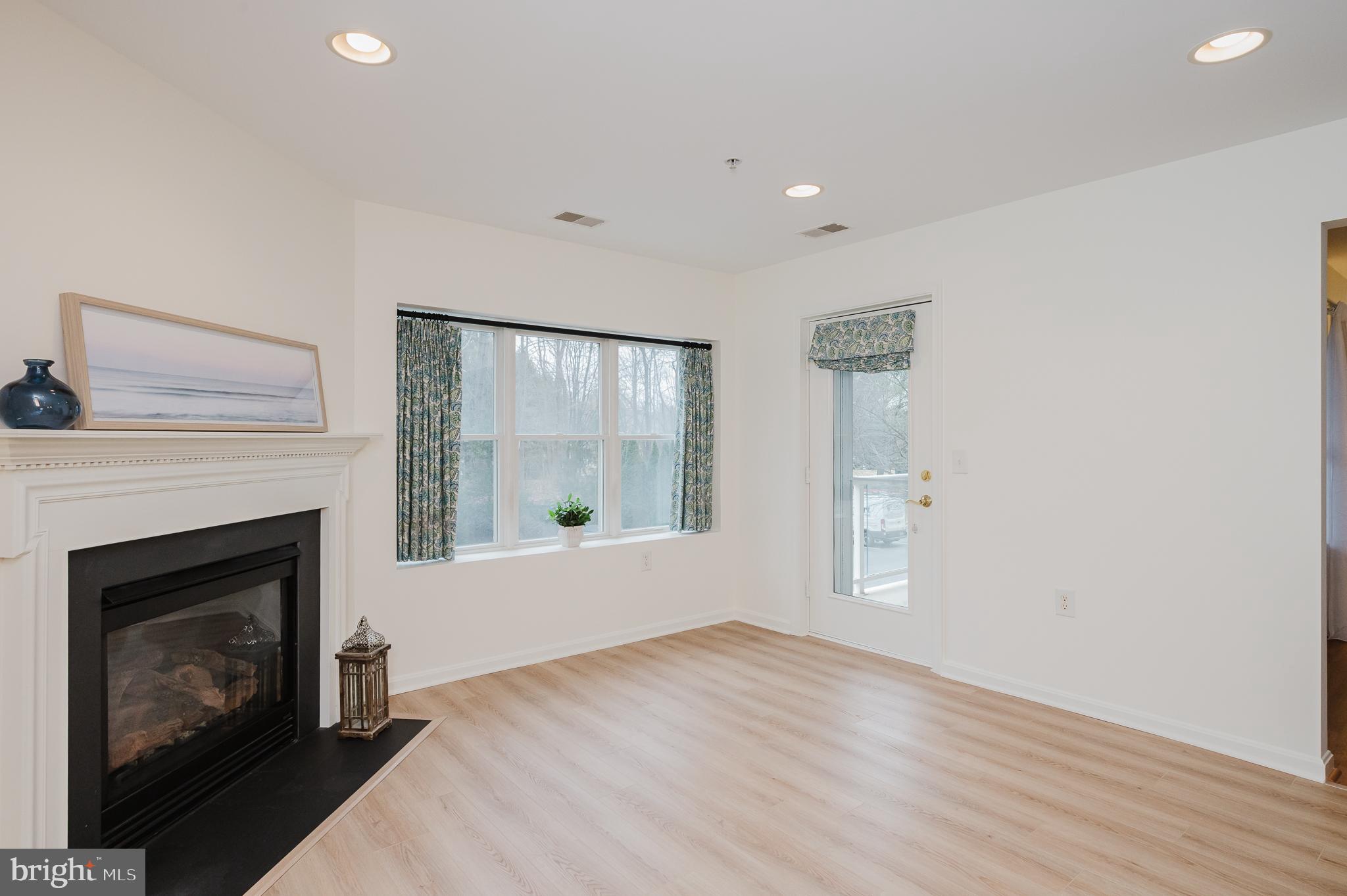 ROUNDWOOD RIDGE - Residential