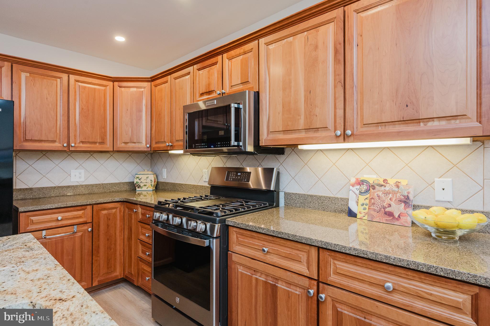 ROUNDWOOD RIDGE - Residential