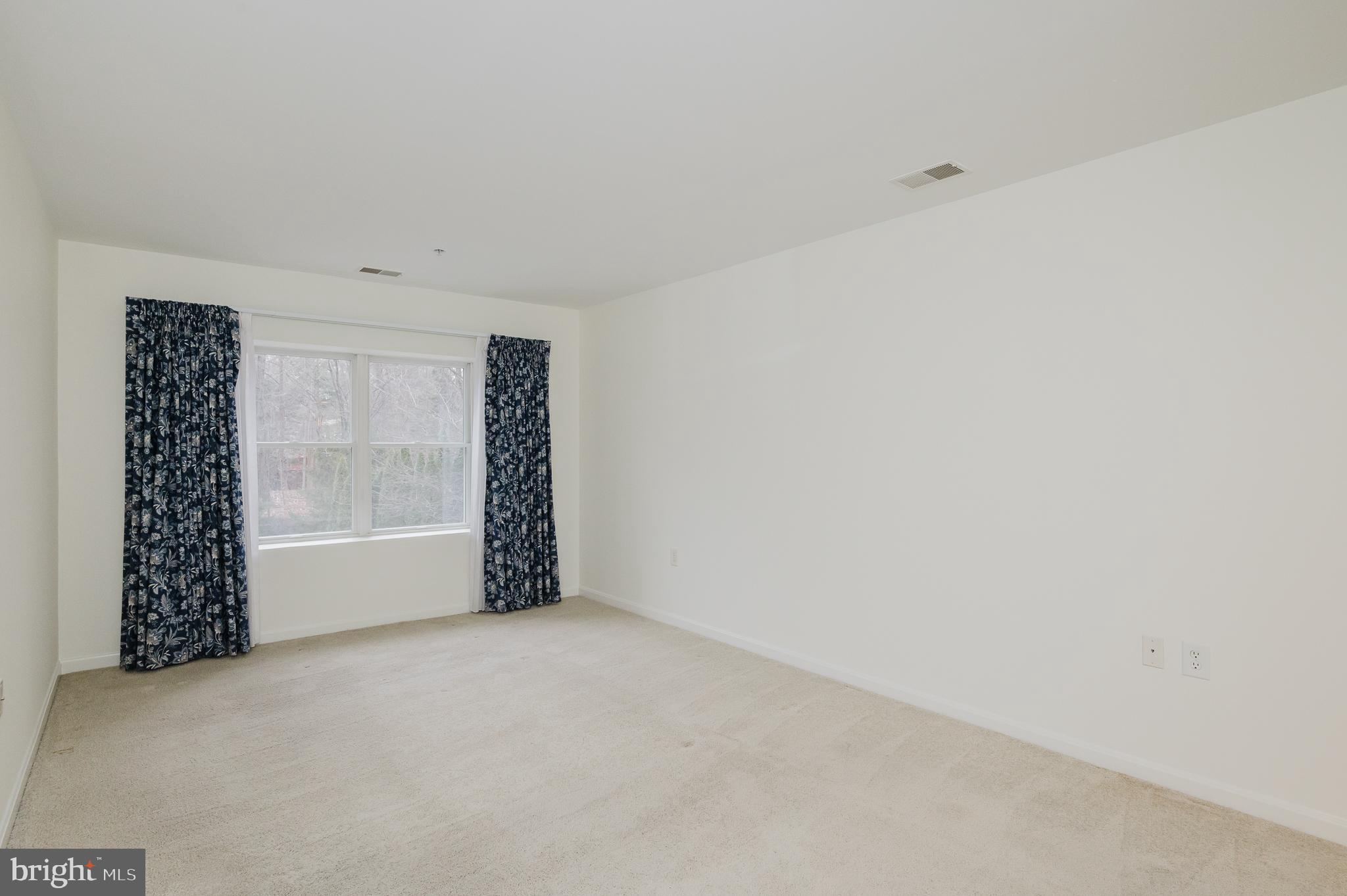 ROUNDWOOD RIDGE - Residential