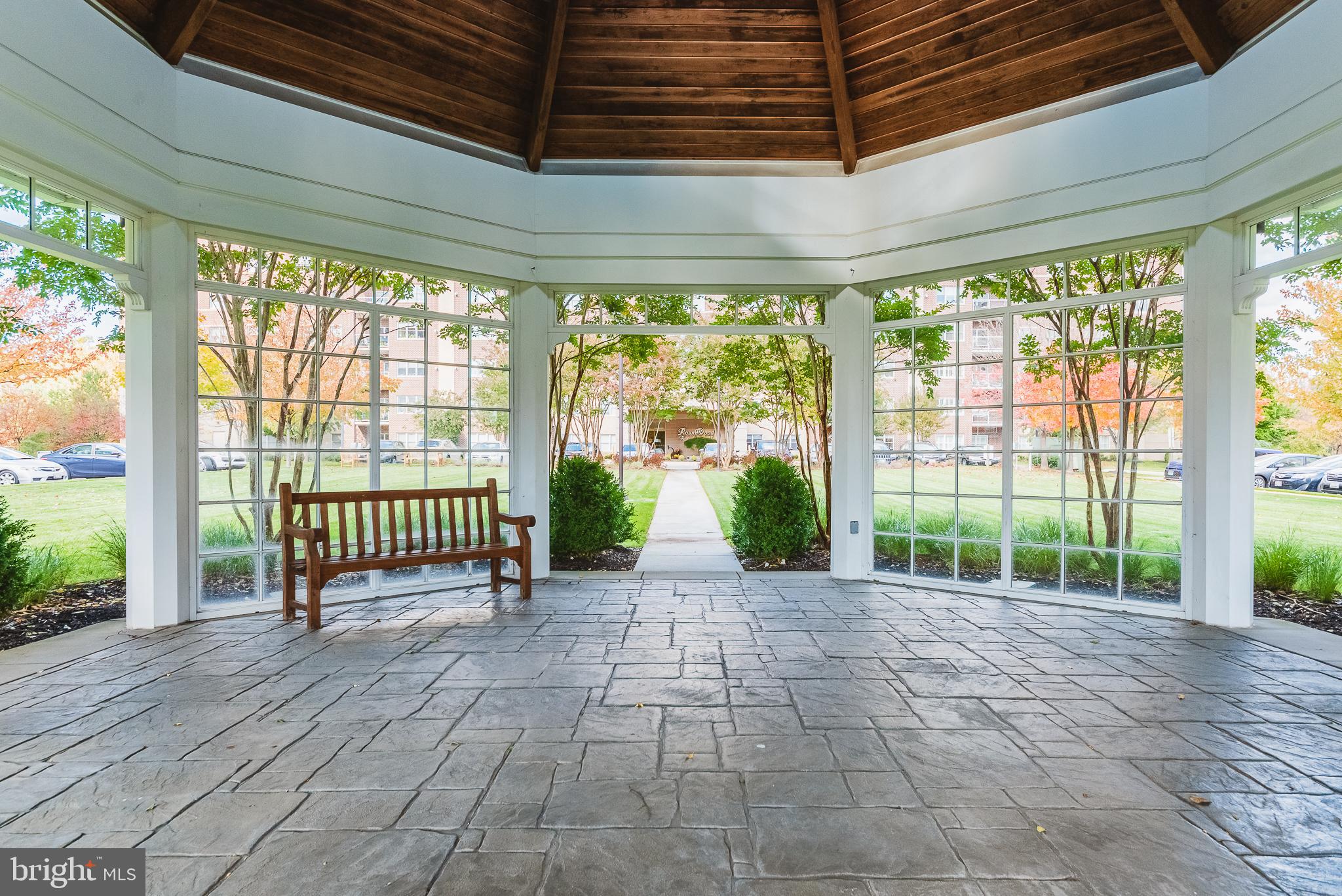 ROUNDWOOD RIDGE - Residential