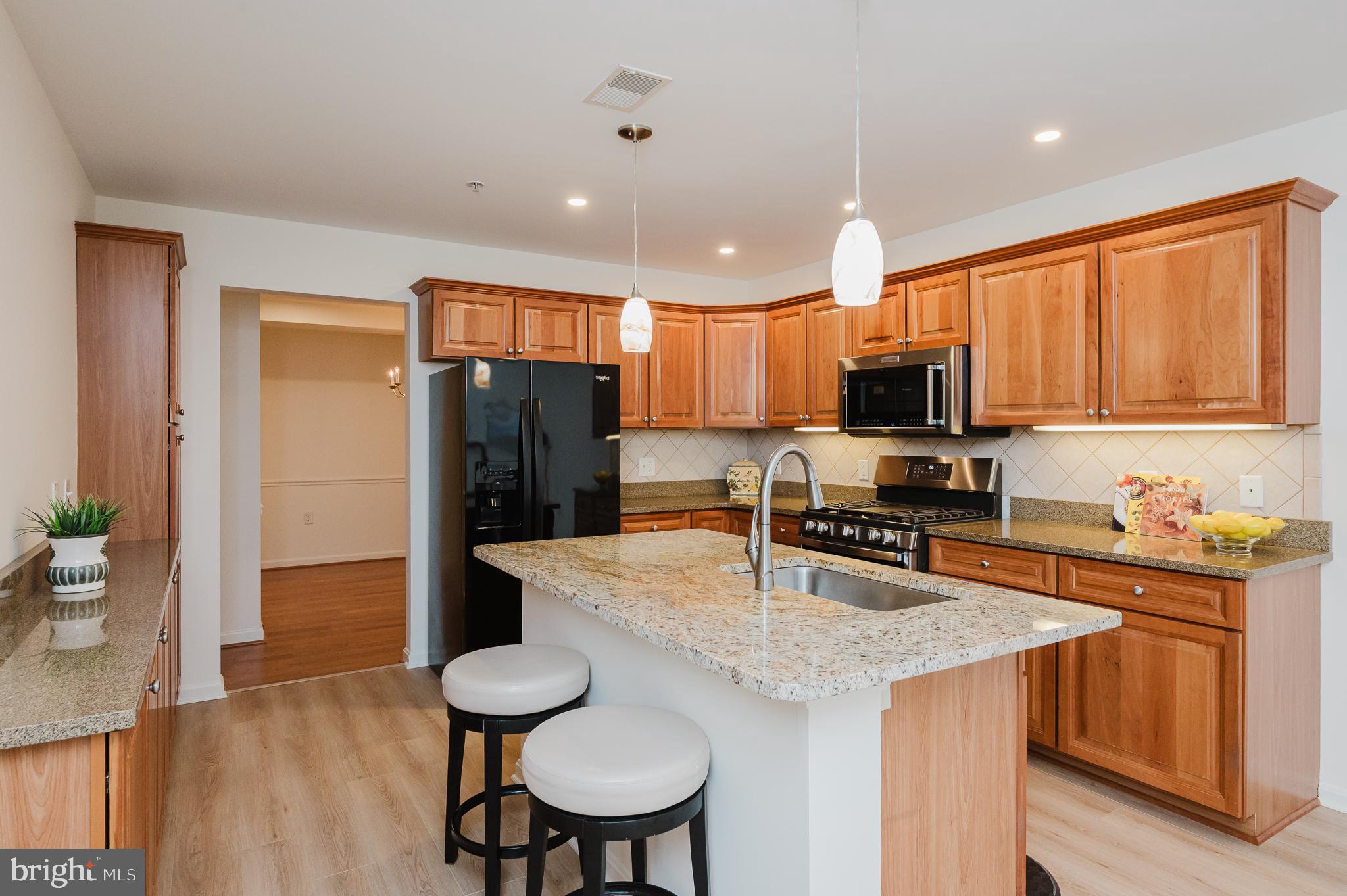 ROUNDWOOD RIDGE - Residential