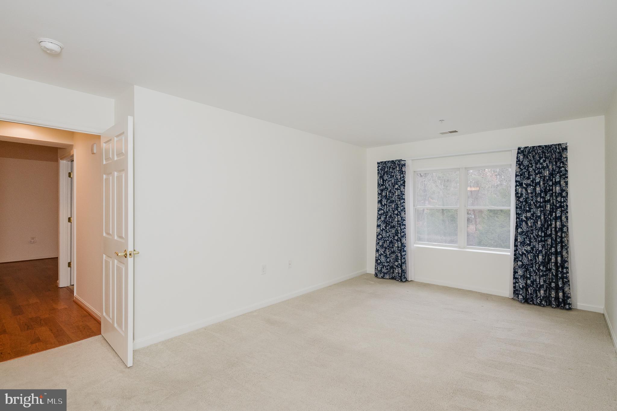 ROUNDWOOD RIDGE - Residential