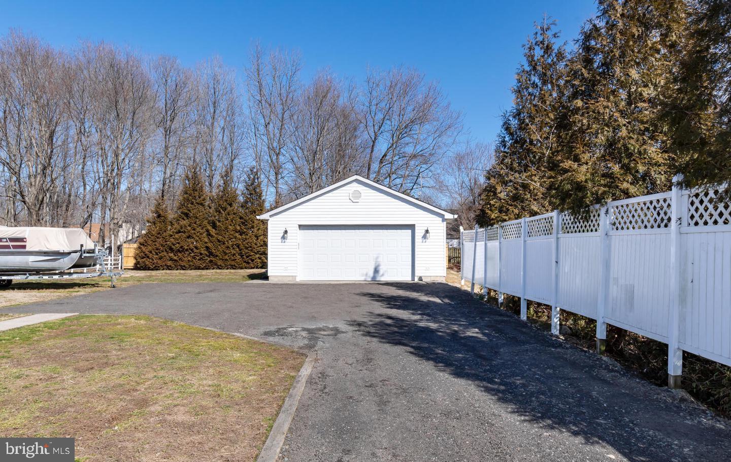 CLOVERFIELDS - Residential