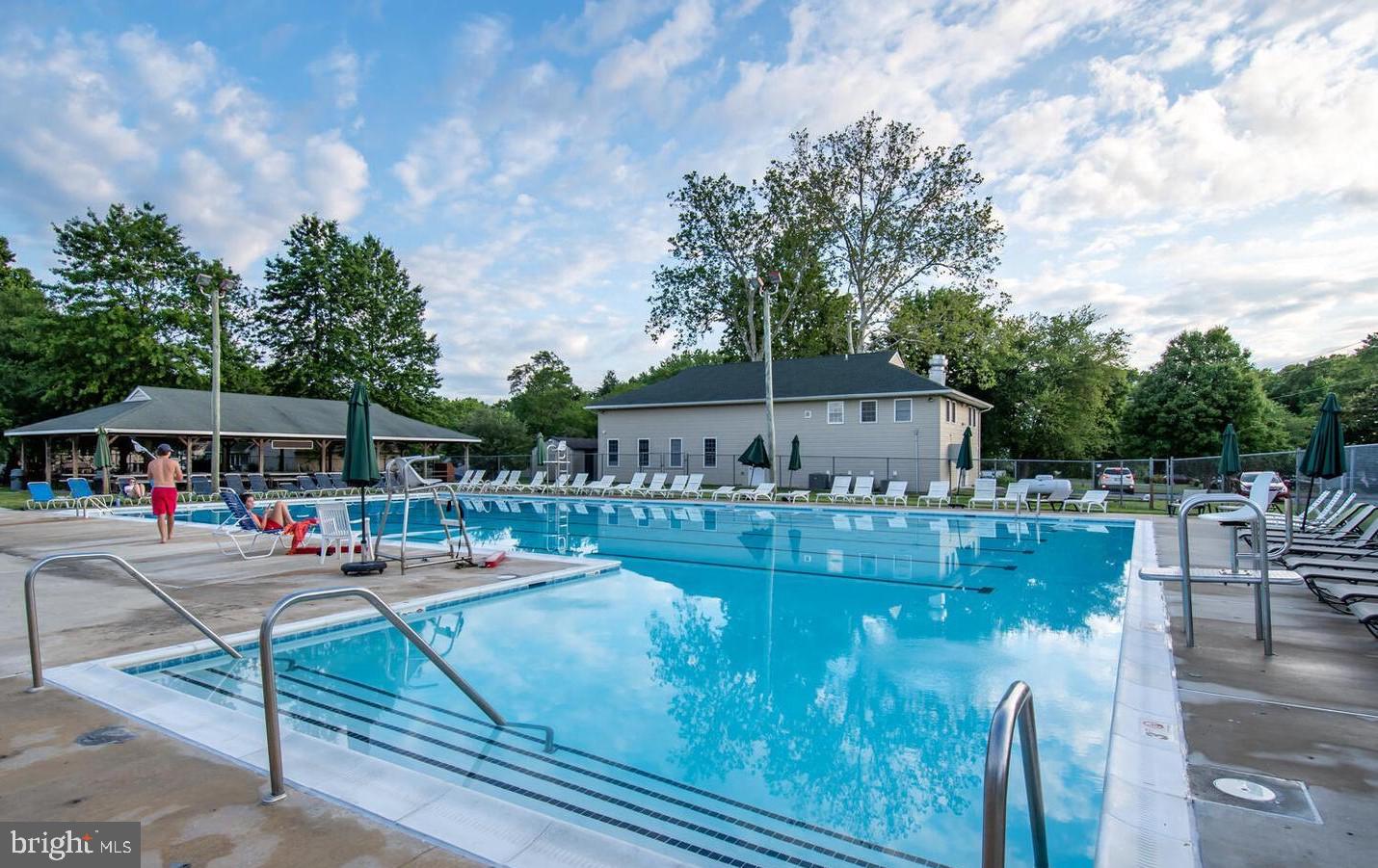 CLOVERFIELDS - Residential