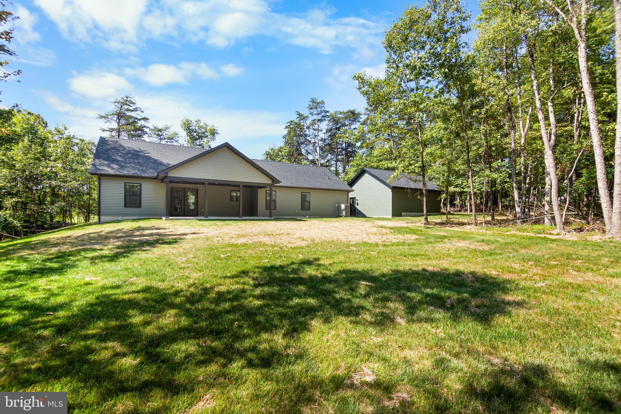 HUNTERS TRACE - Residential