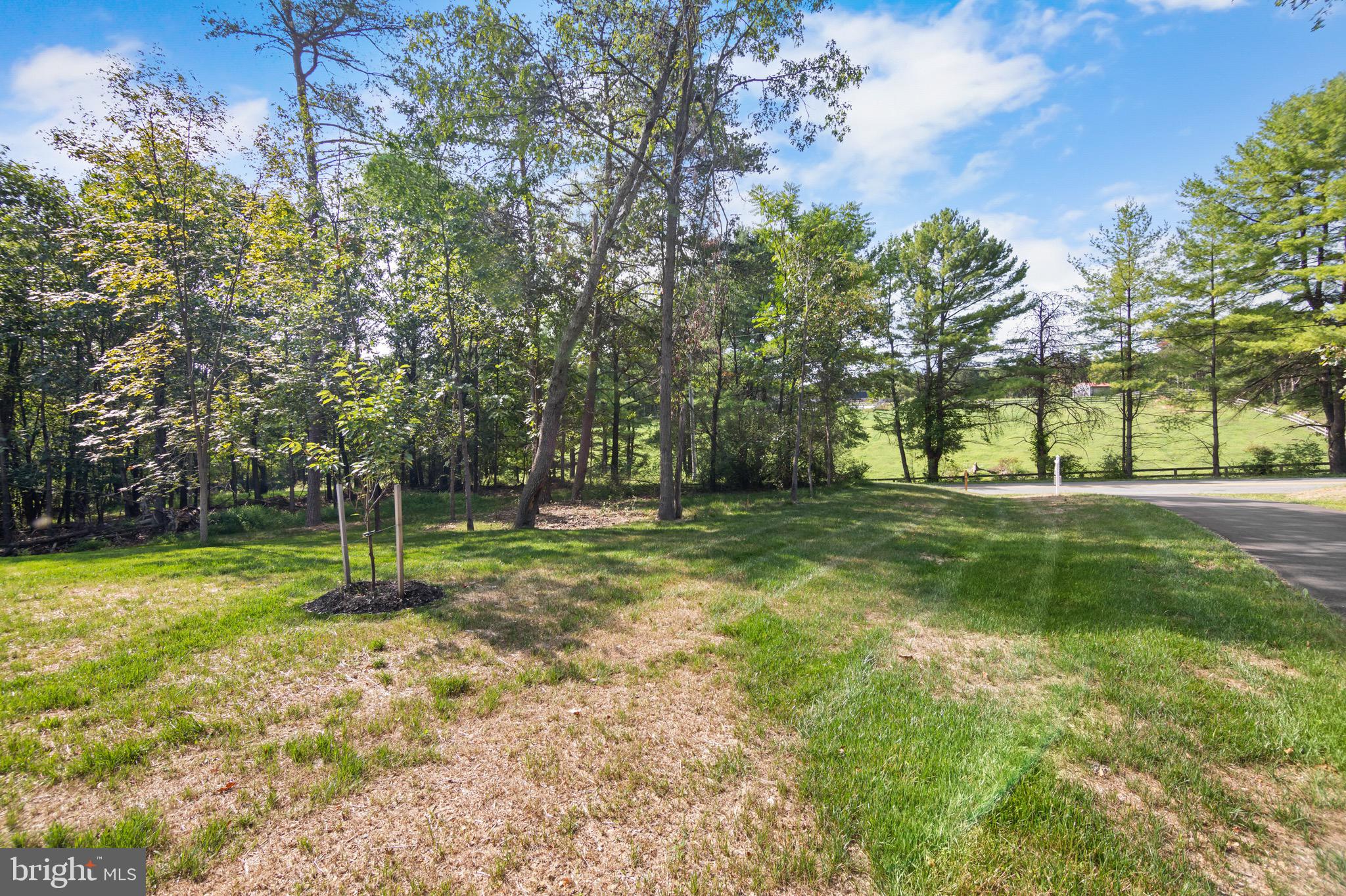 HUNTERS TRACE - Residential