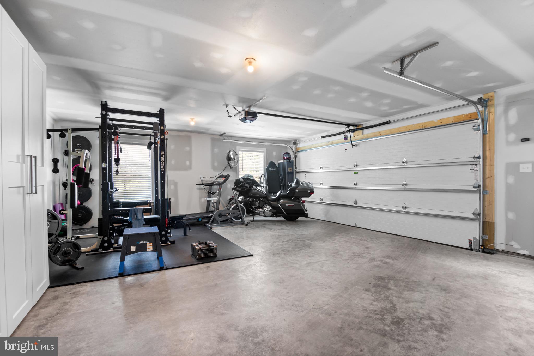 HUNTERS TRACE - Residential